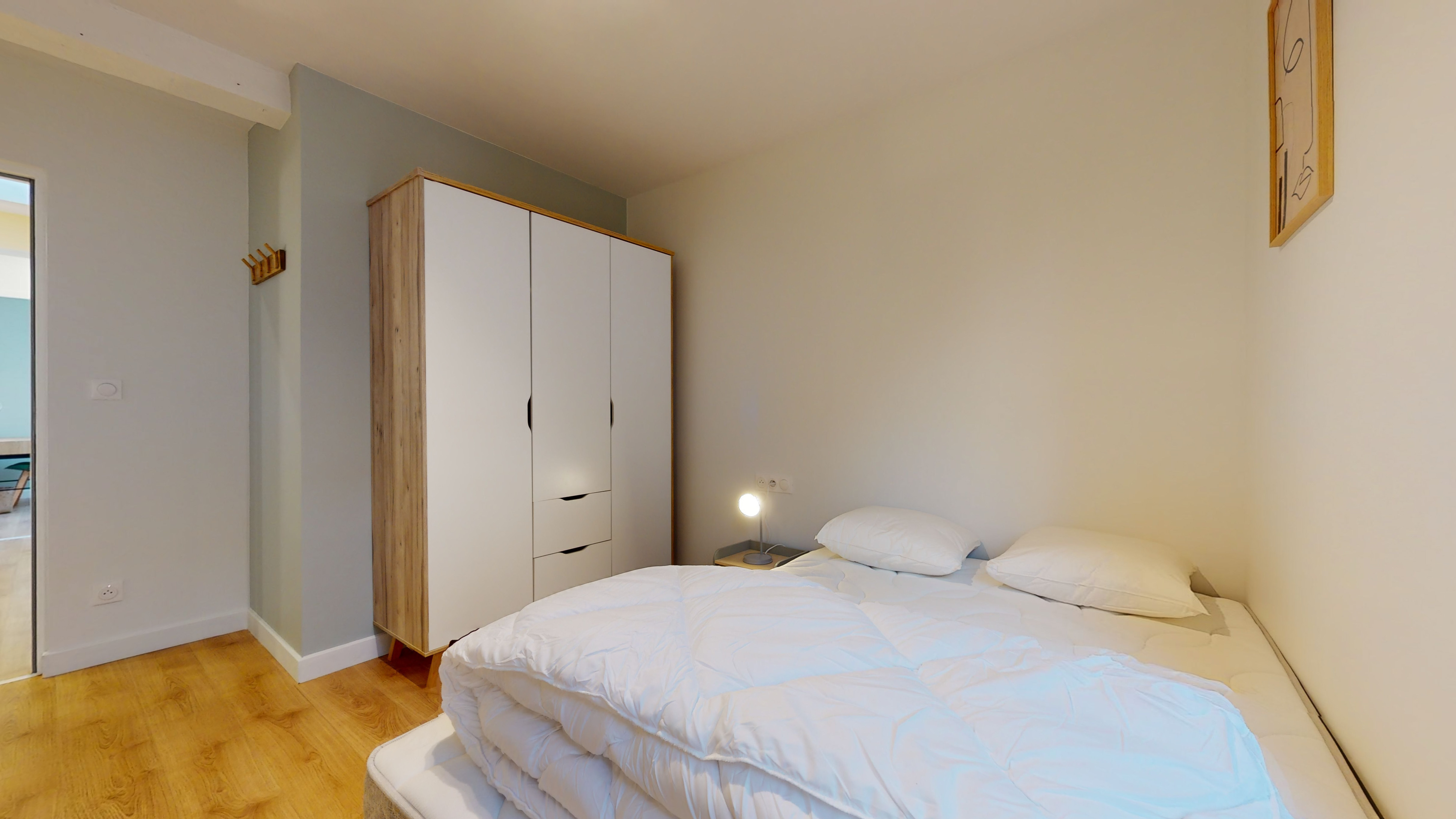  Room For One Person - 12  -  Lyot  - Gallery -  3