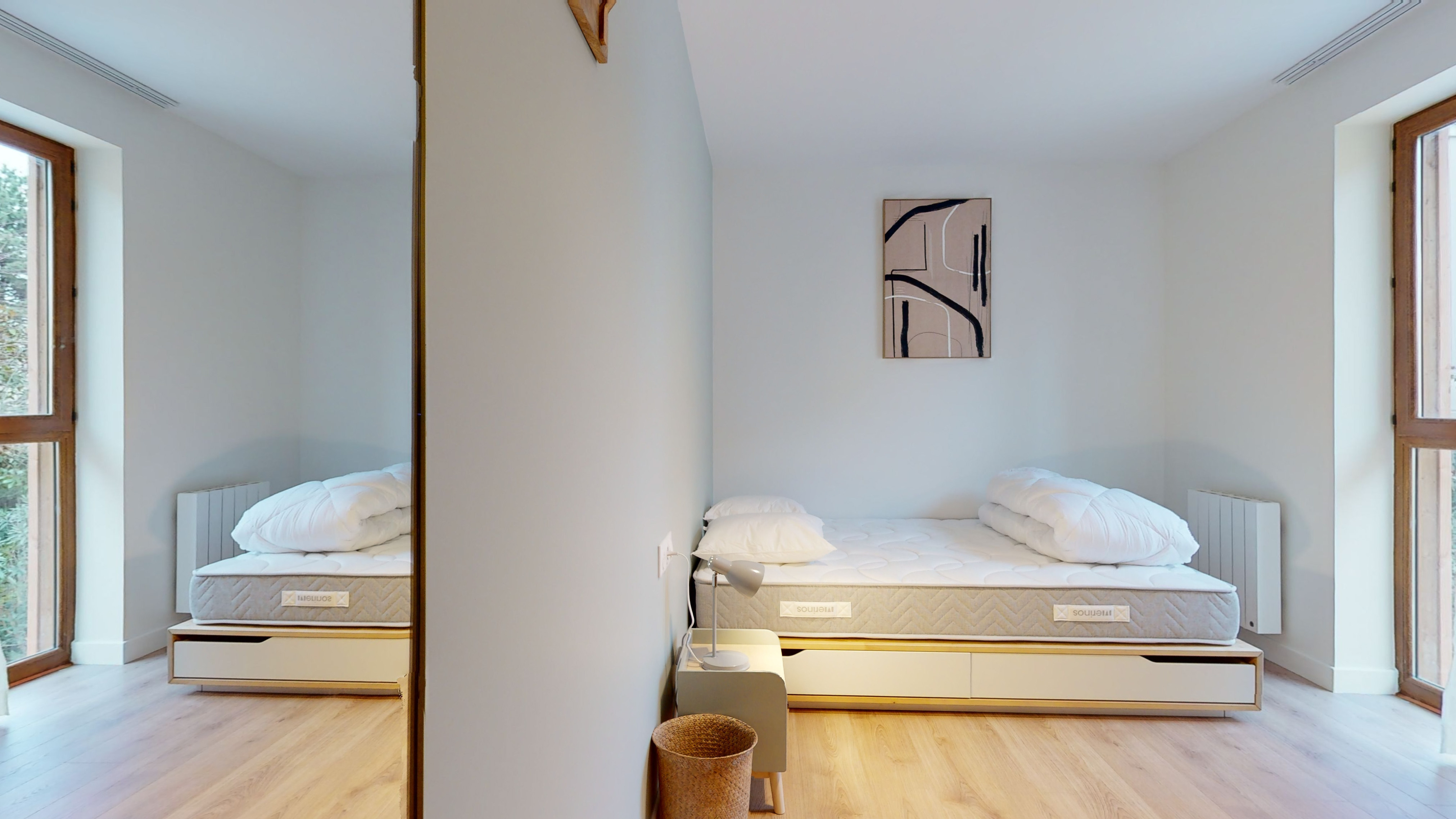  Room For One Person - 14  -  Lyot  - Gallery -  3