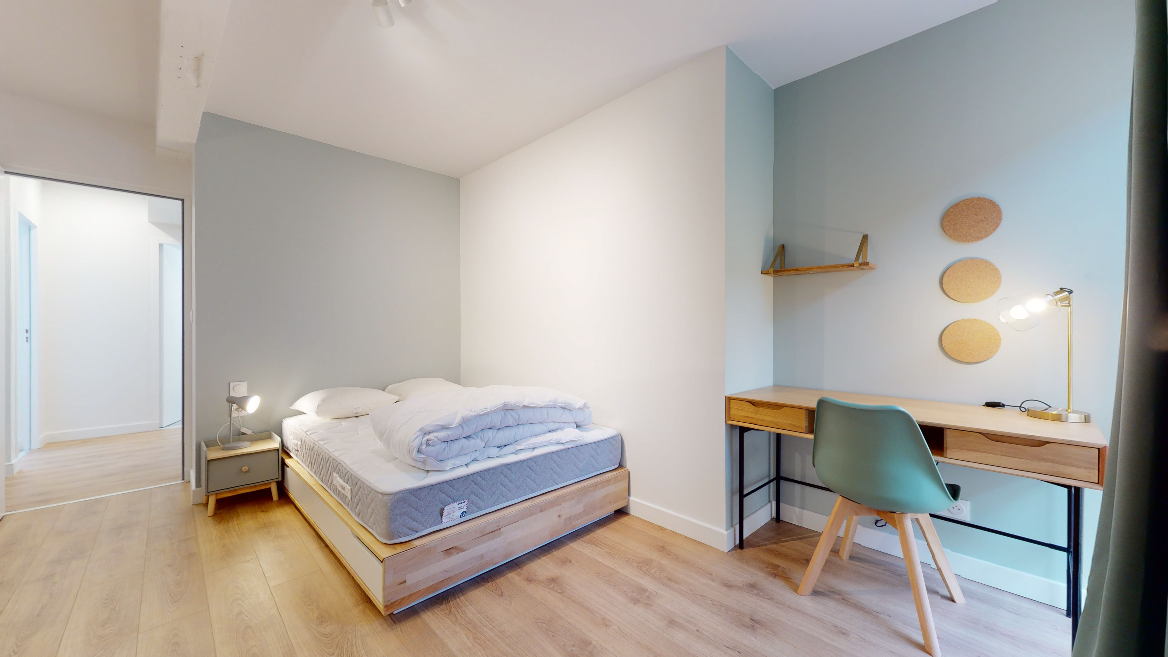  Room For One Person - 15  -  Lyot  - Gallery -  1