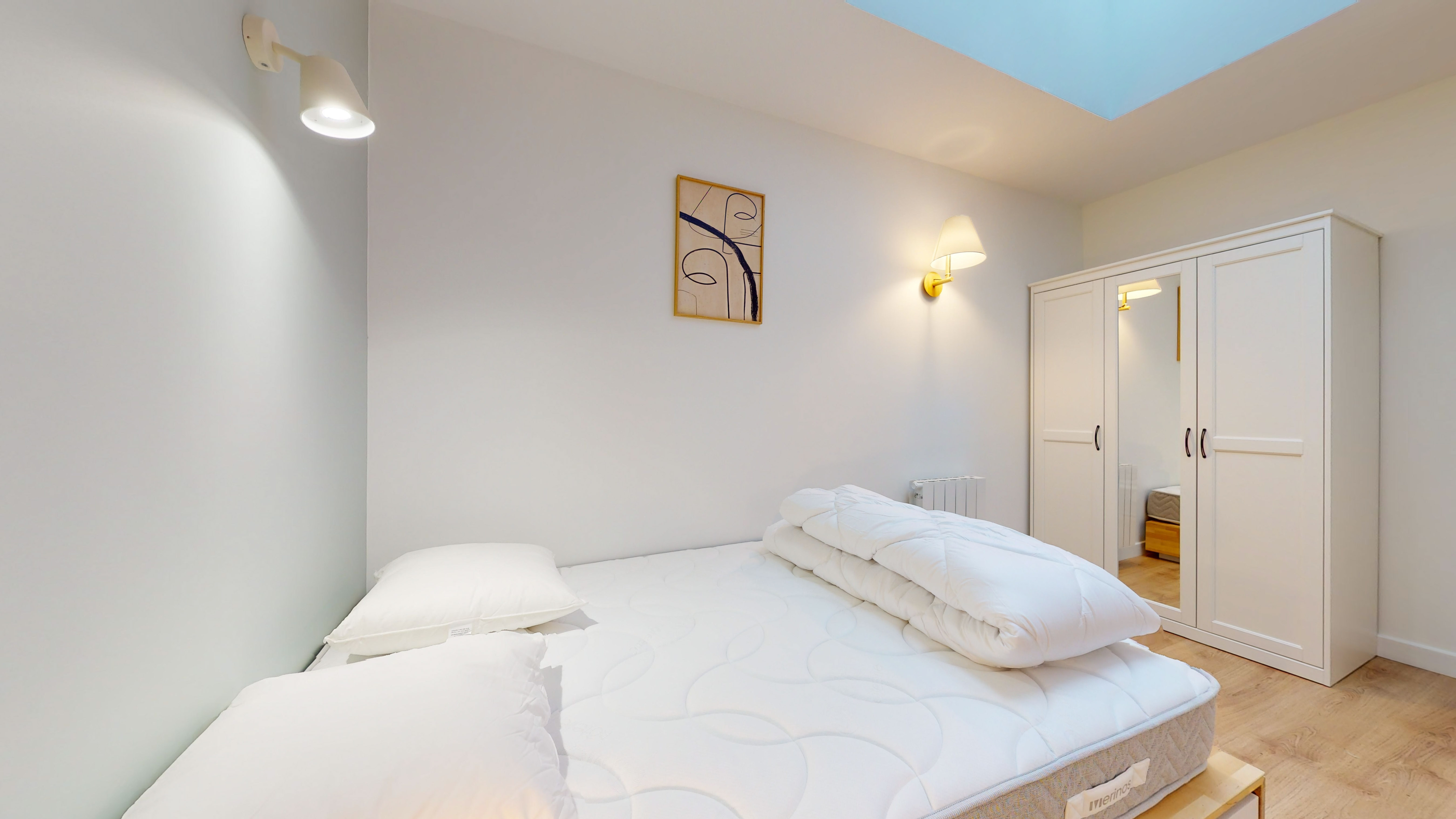  Room For One Person - 17  -  Lyot  - Gallery -  3