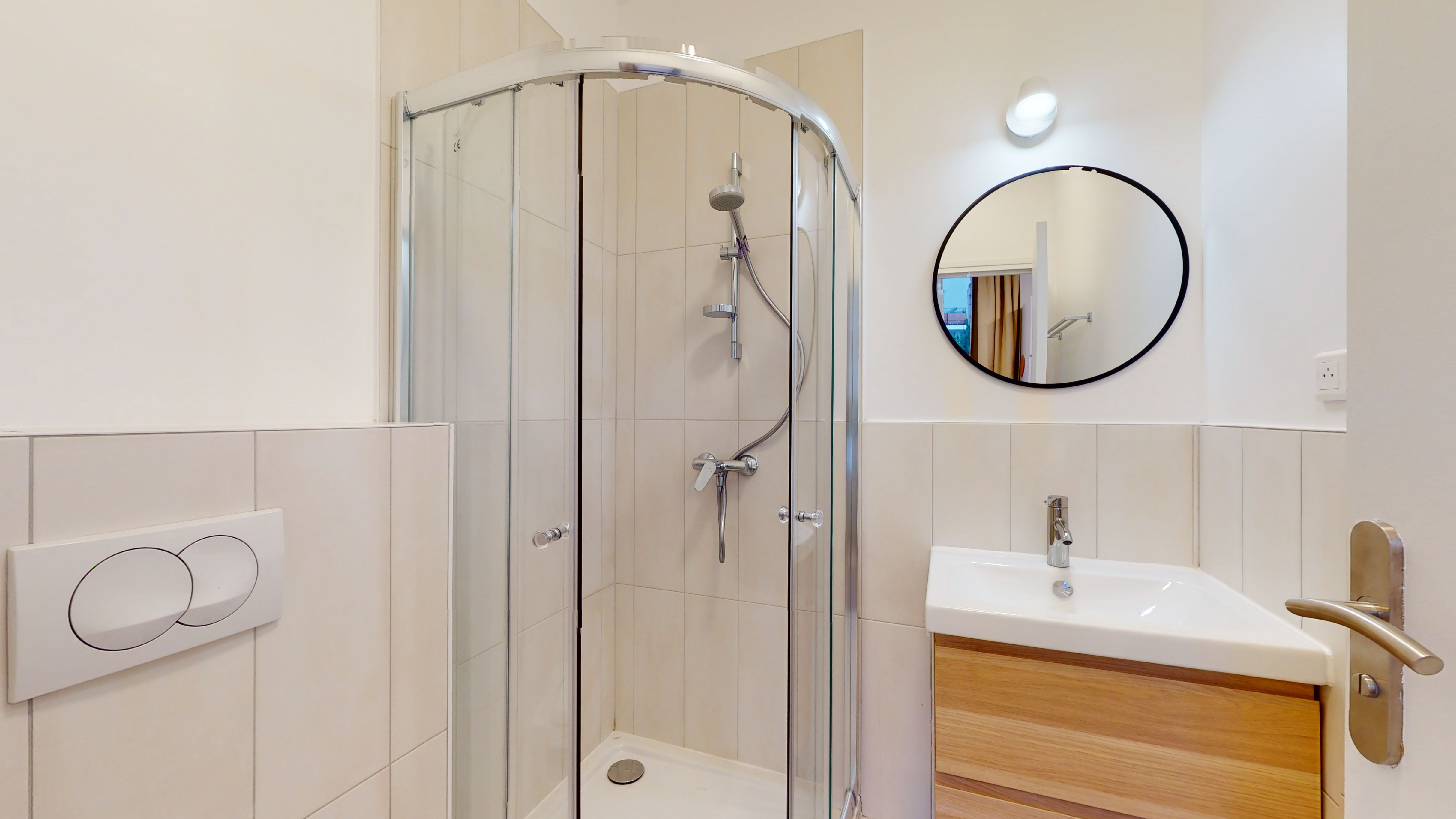  Room For One Person - 1  -  Lockwood  - Gallery -  3