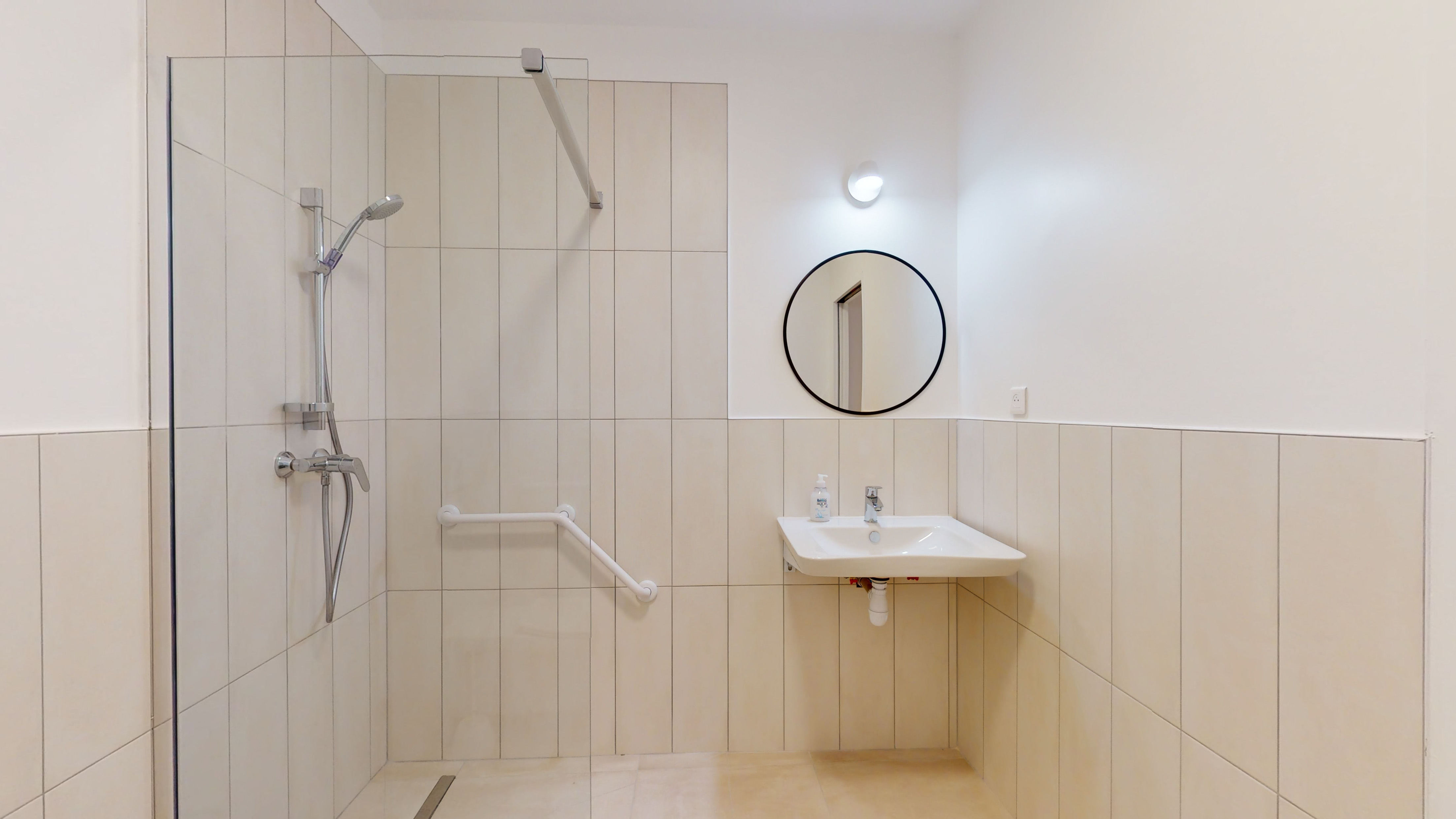  Room For One Person - 13  -  Lockwood  - Gallery -  5