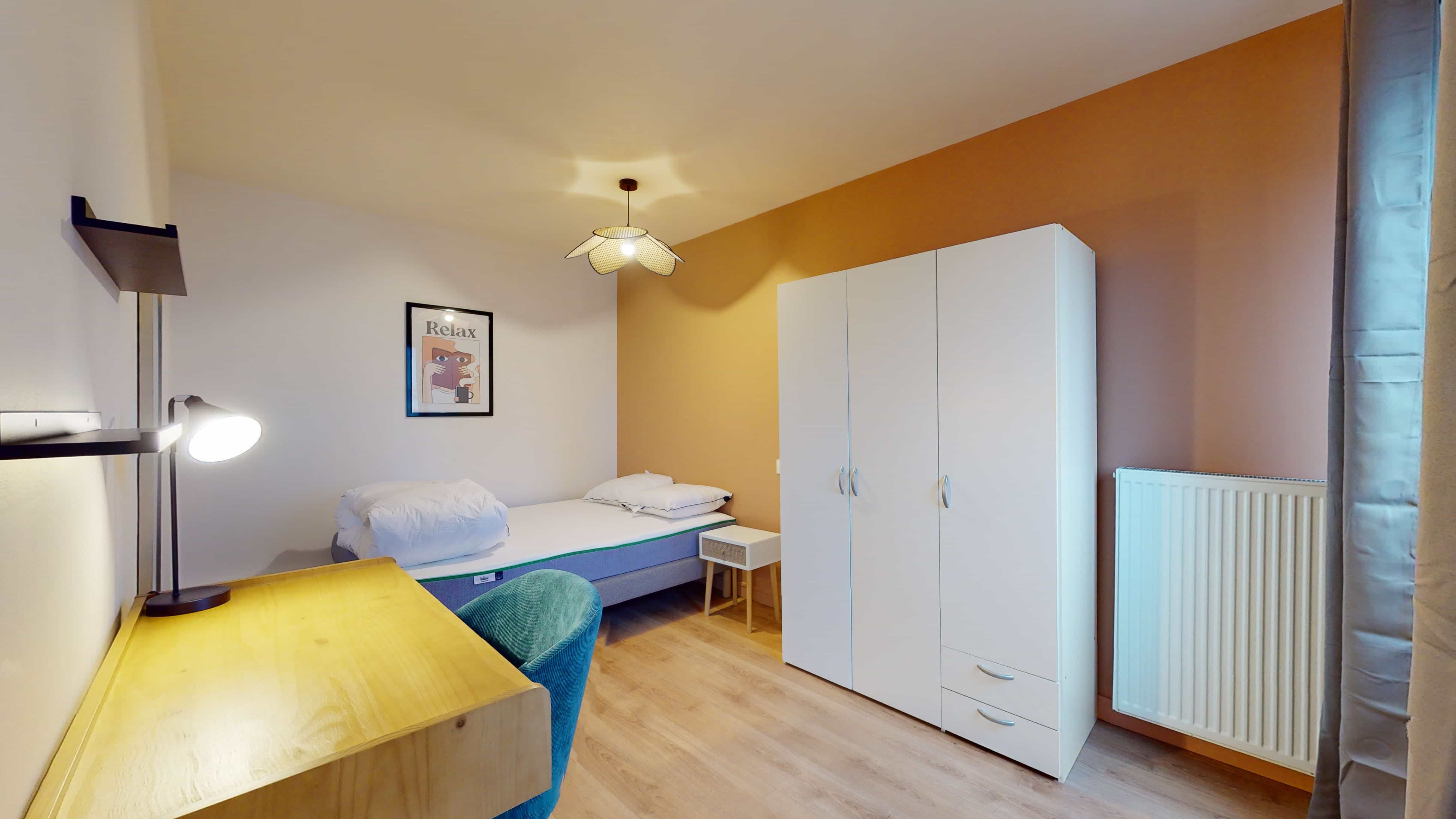 Room 1 - 1