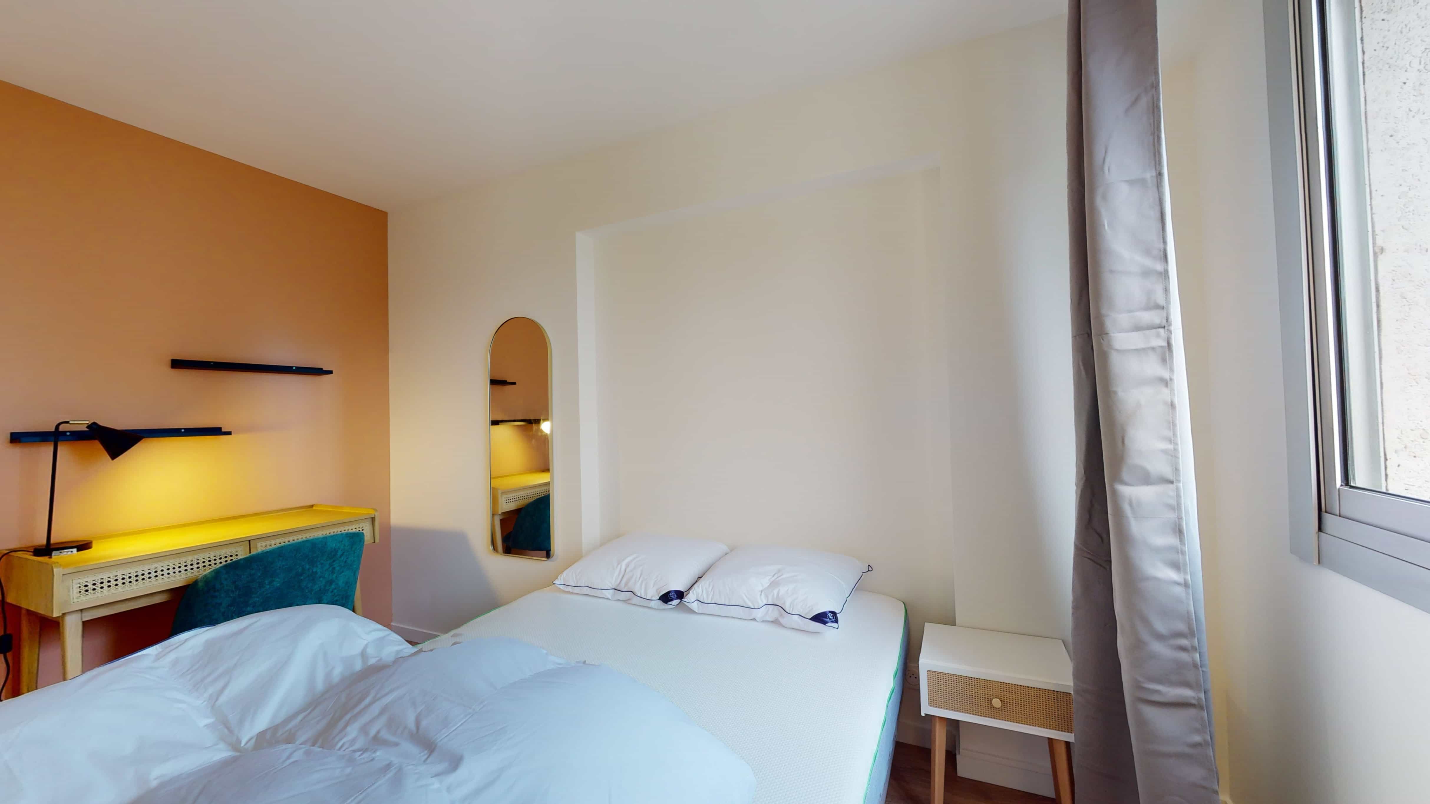 Room 2 - 2