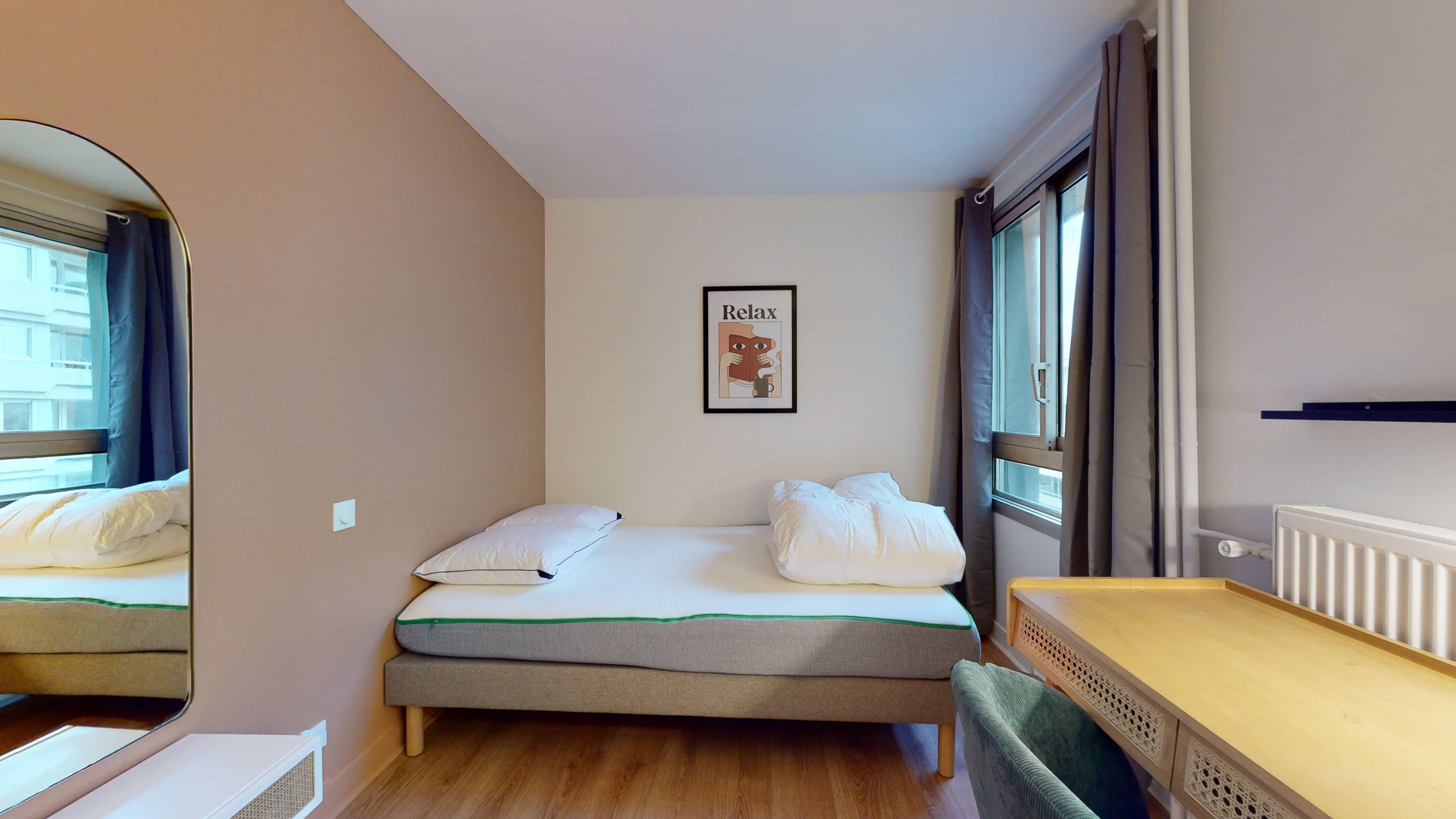 Room 4 - 4