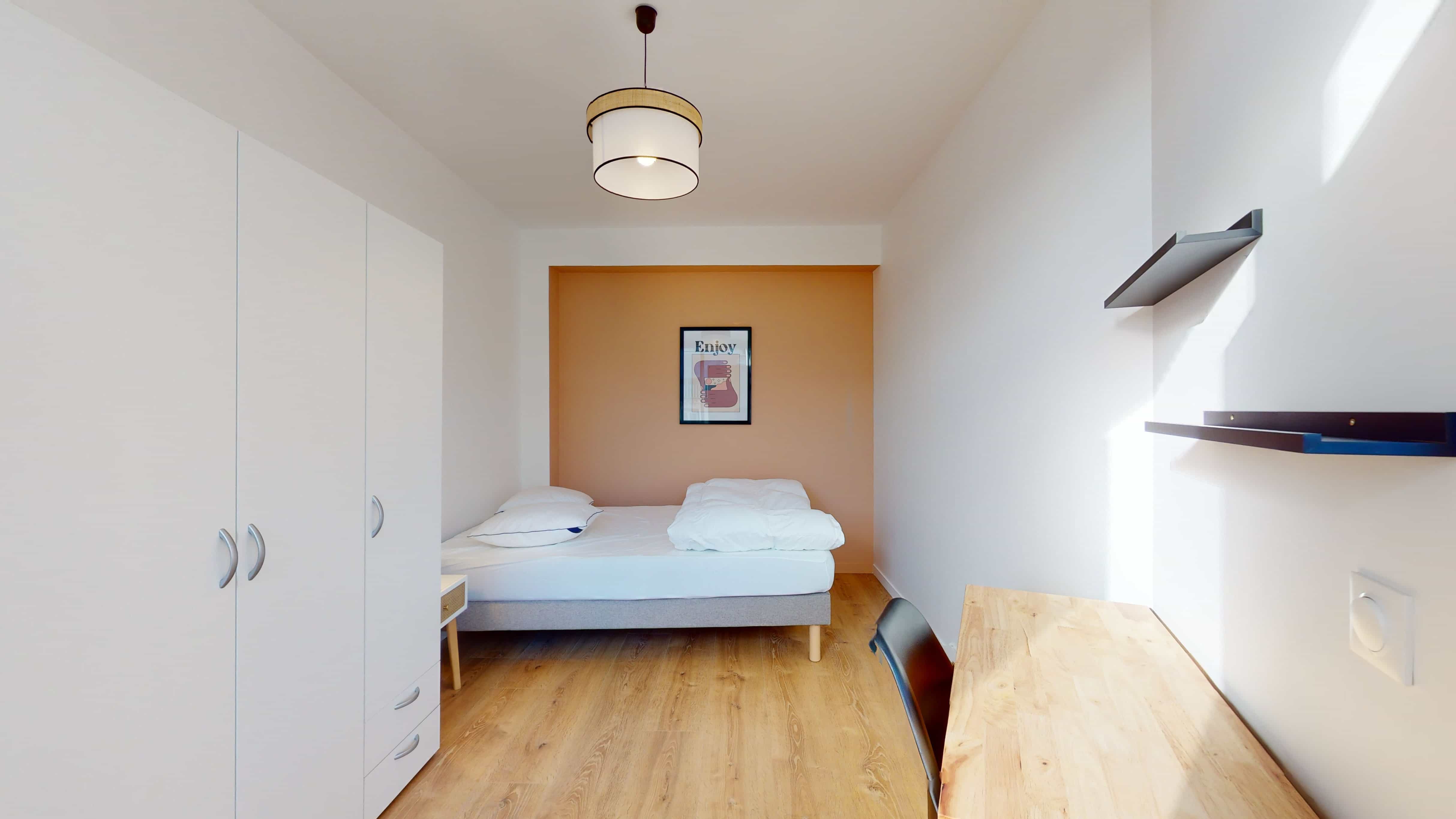 Room 1 - 1