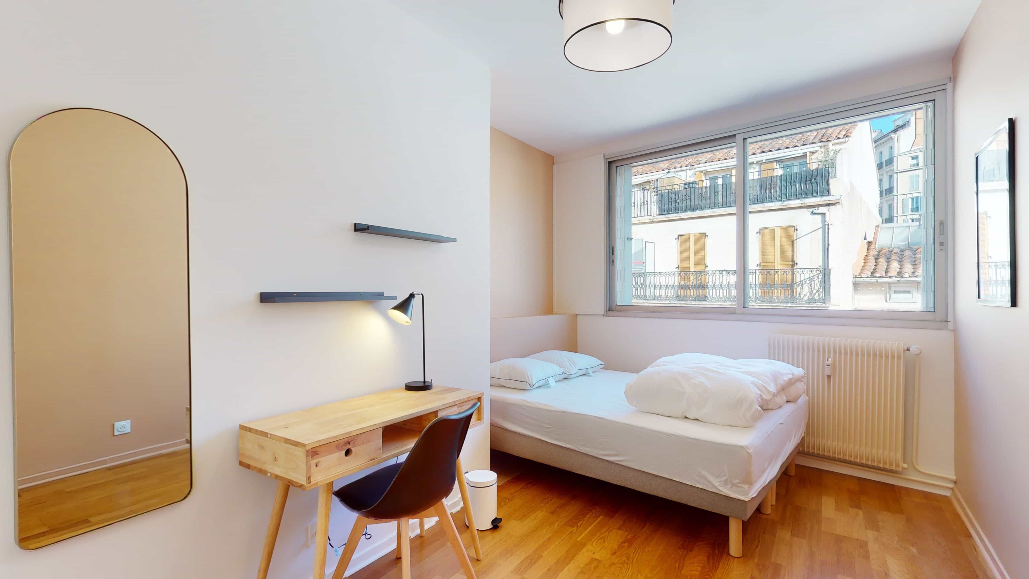 Room 4 - 1
