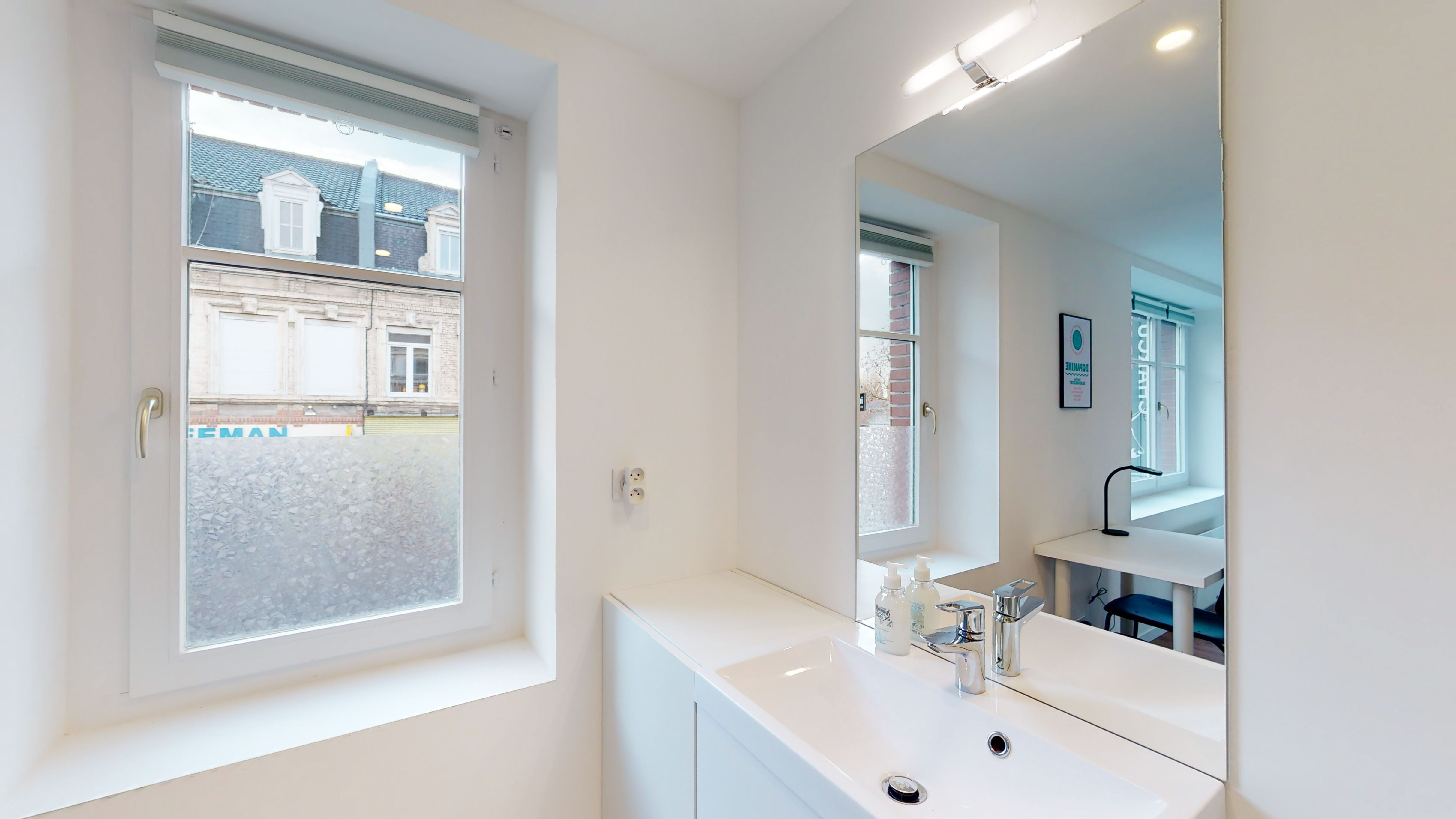  Room For One Person - 2   -  Monnier  - Gallery -  5