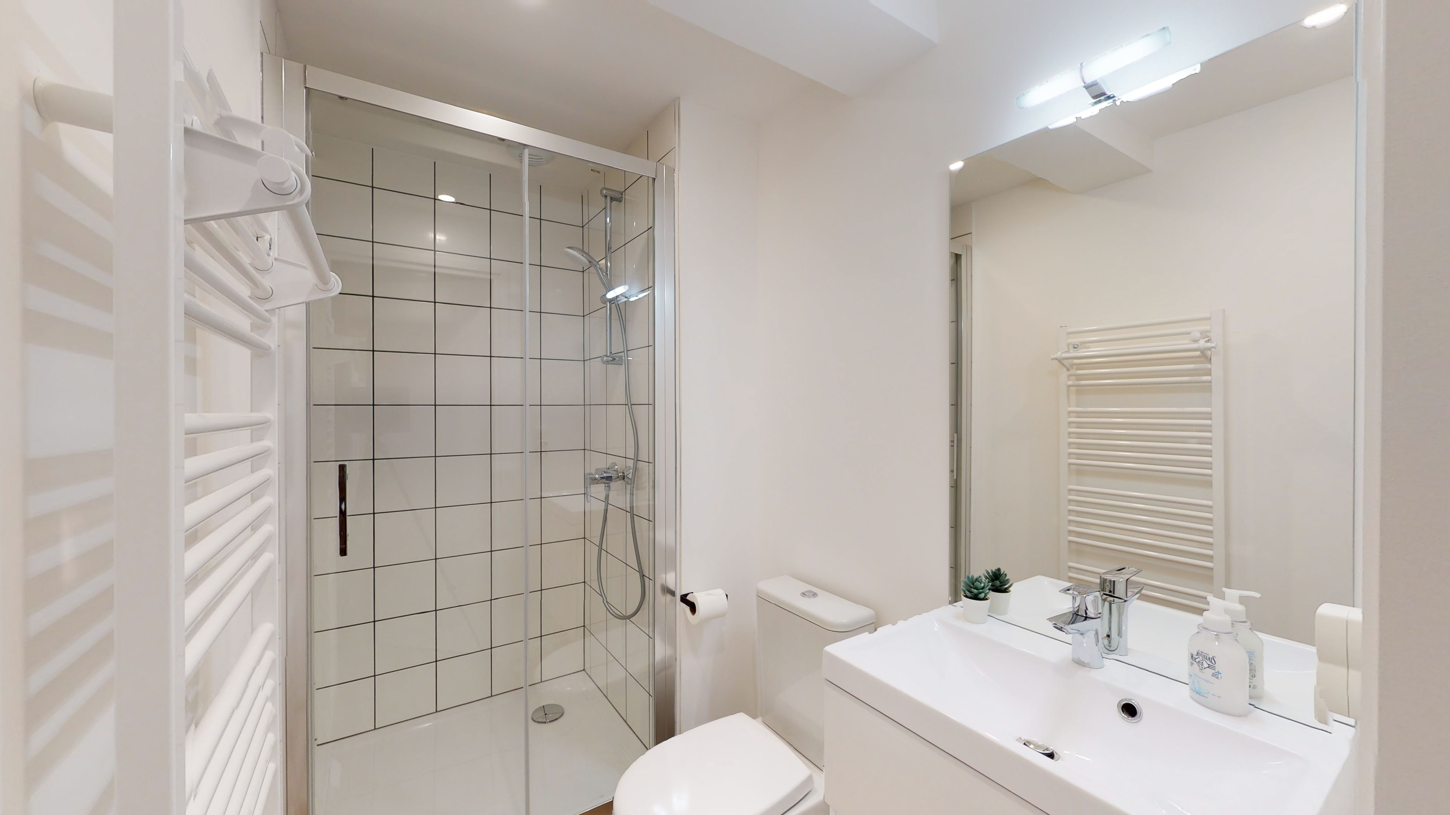 Room For One Person - 6 - Monnier - Gallery - 3