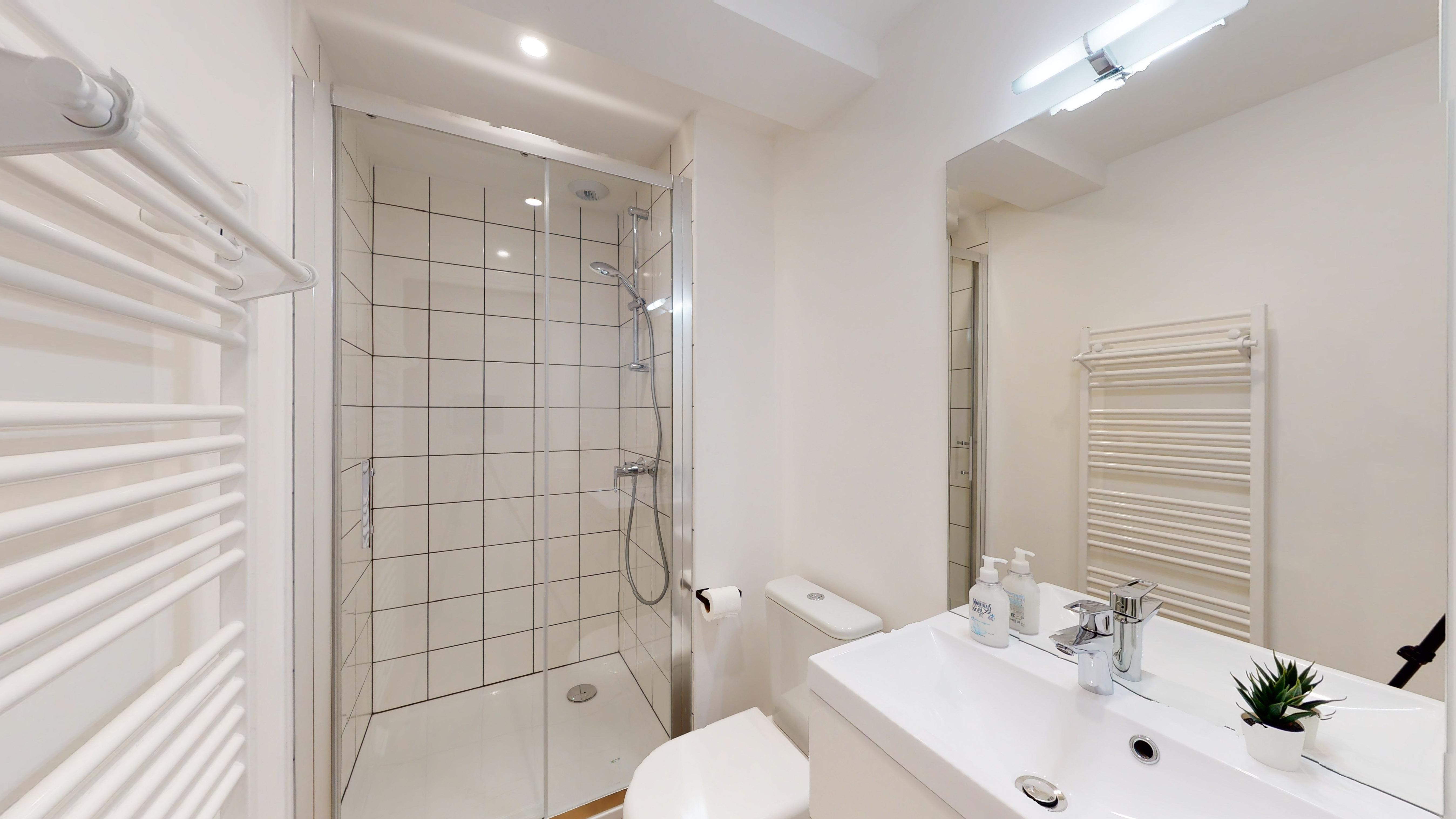 Room For One Person - 8 - Monnier - Gallery - 1