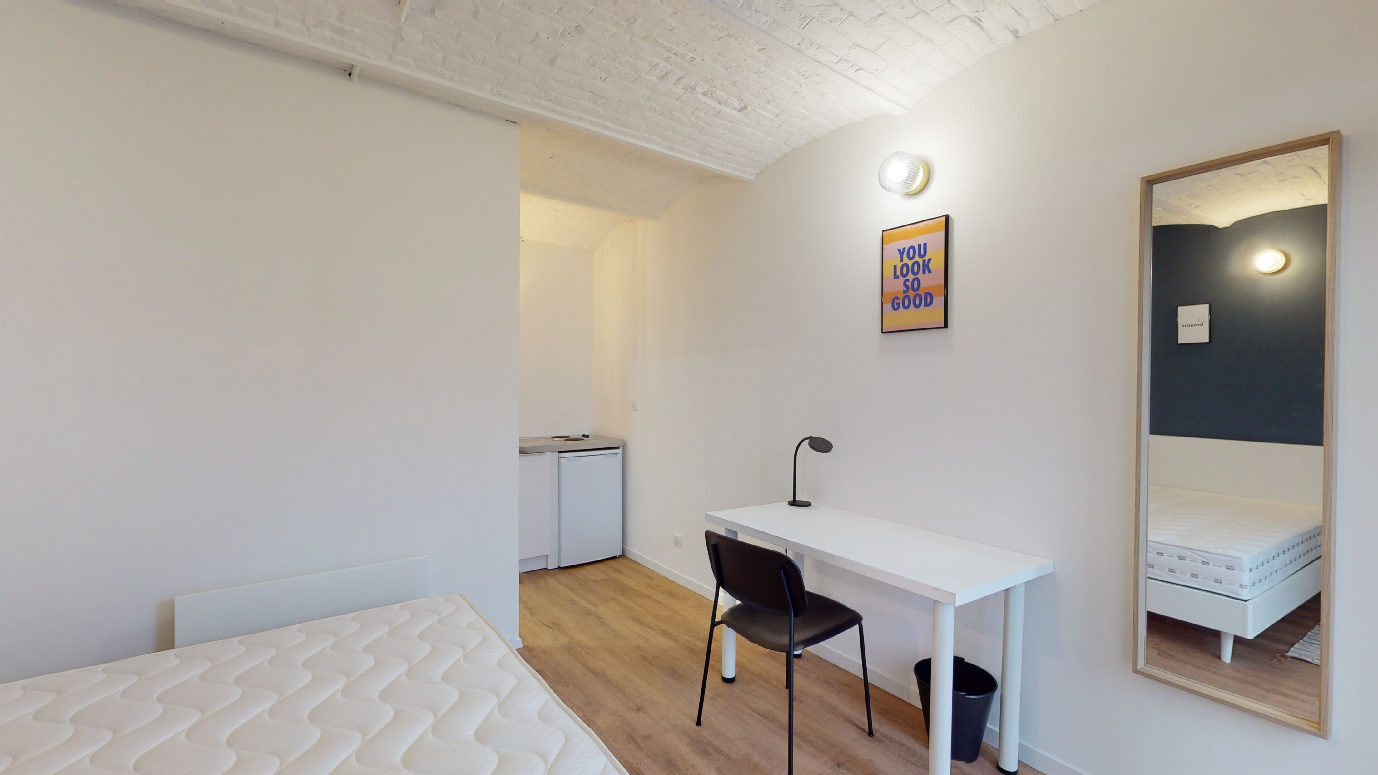  ARCHIVED - Studio For One Person - 15  -  ARCHIVED - Monnier  - Gallery -  3