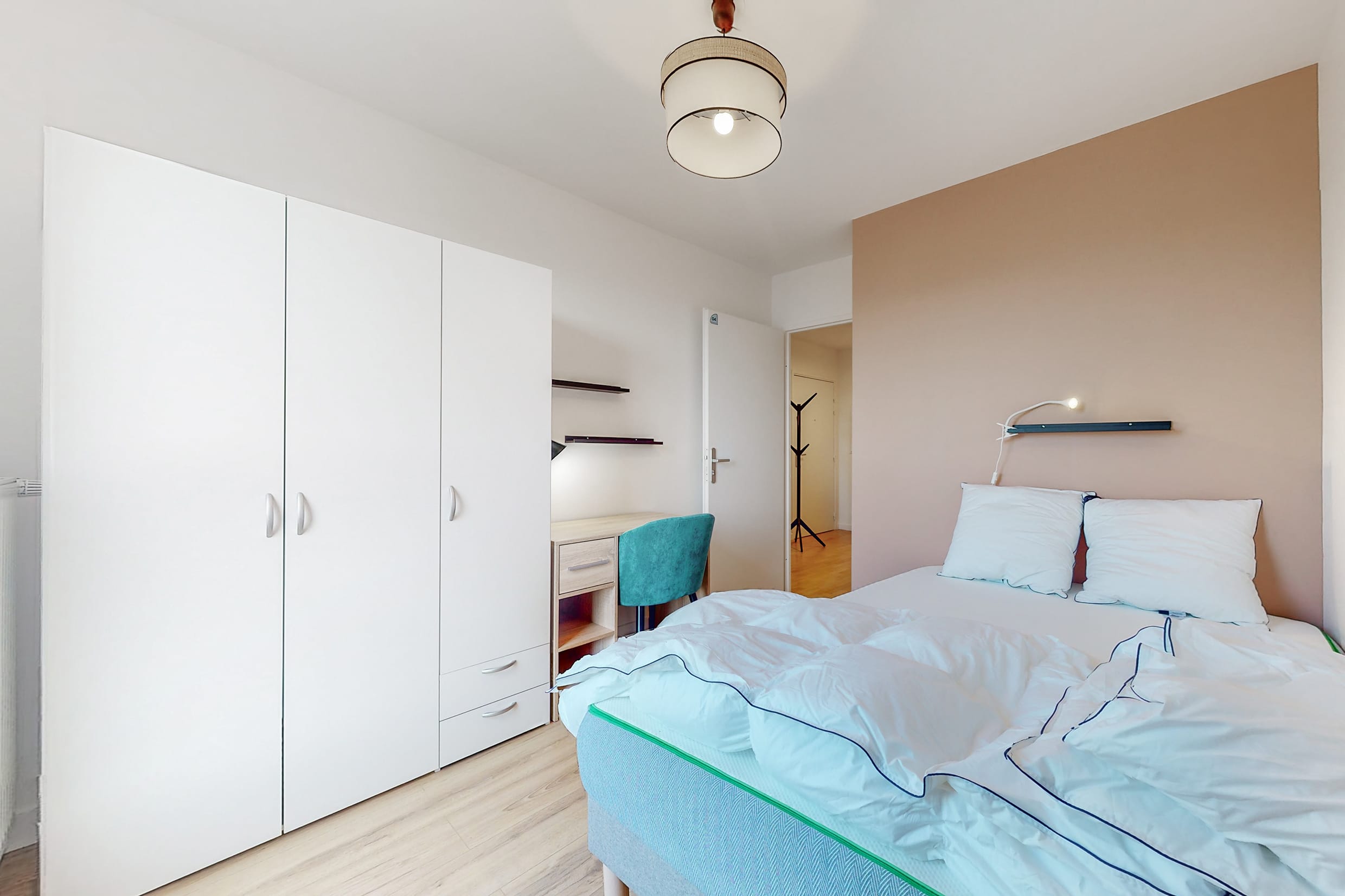 Room 4 - Massy Magellan - Gallery - 2