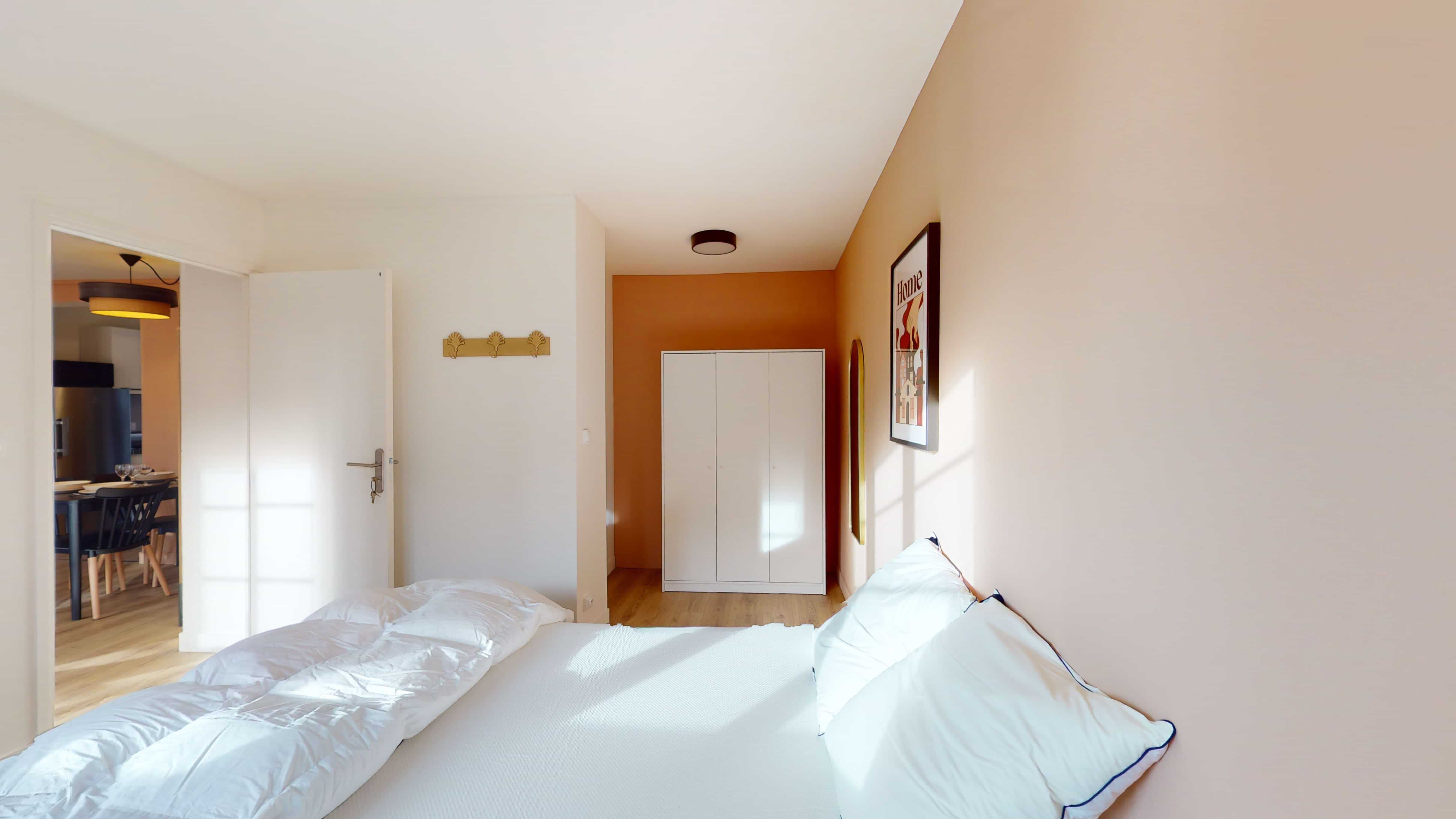  Room 4  -  Lille Hoover 3  - Gallery -  2
