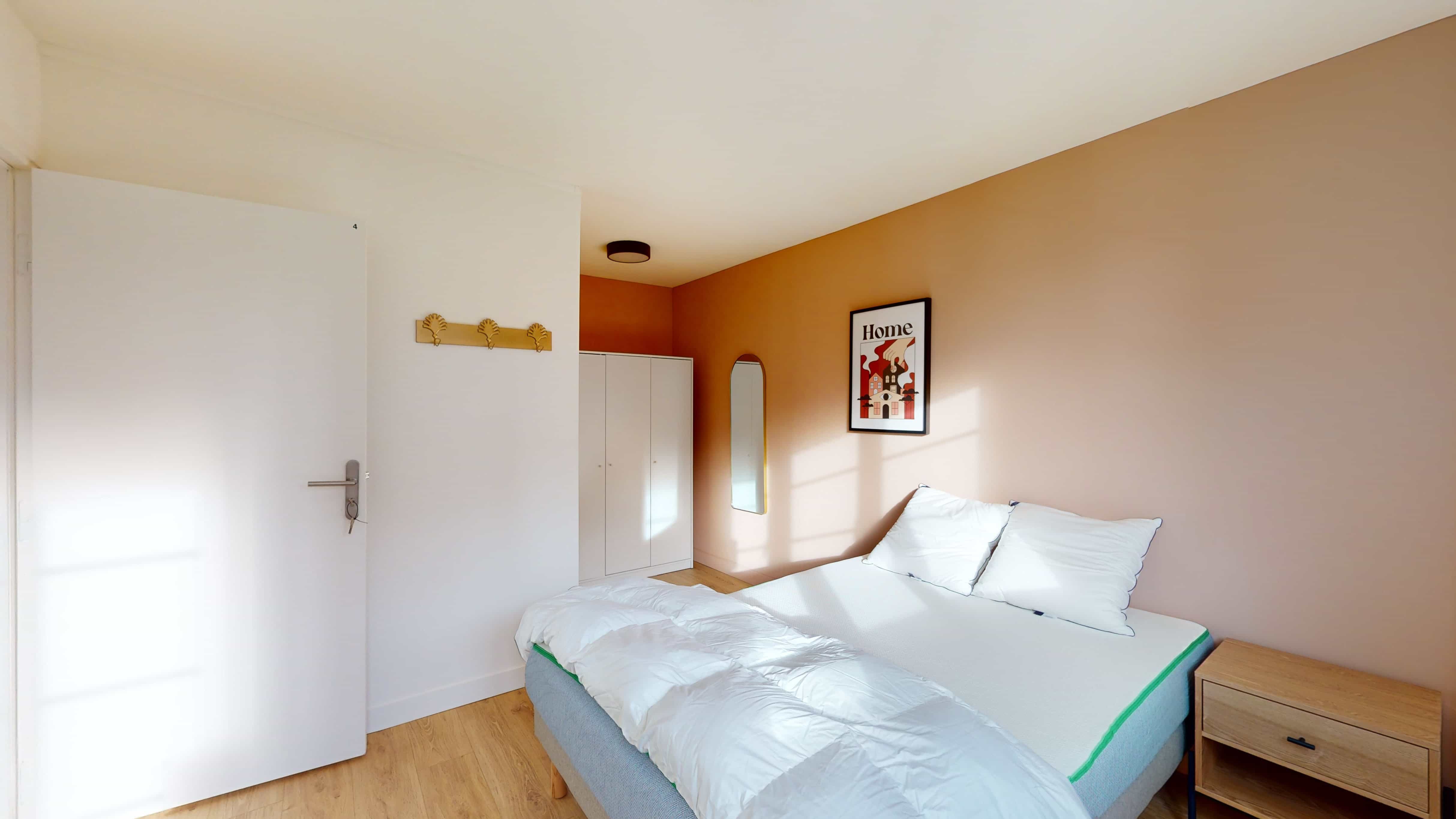  Room 4  -  Lille Hoover 3  - Gallery -  1