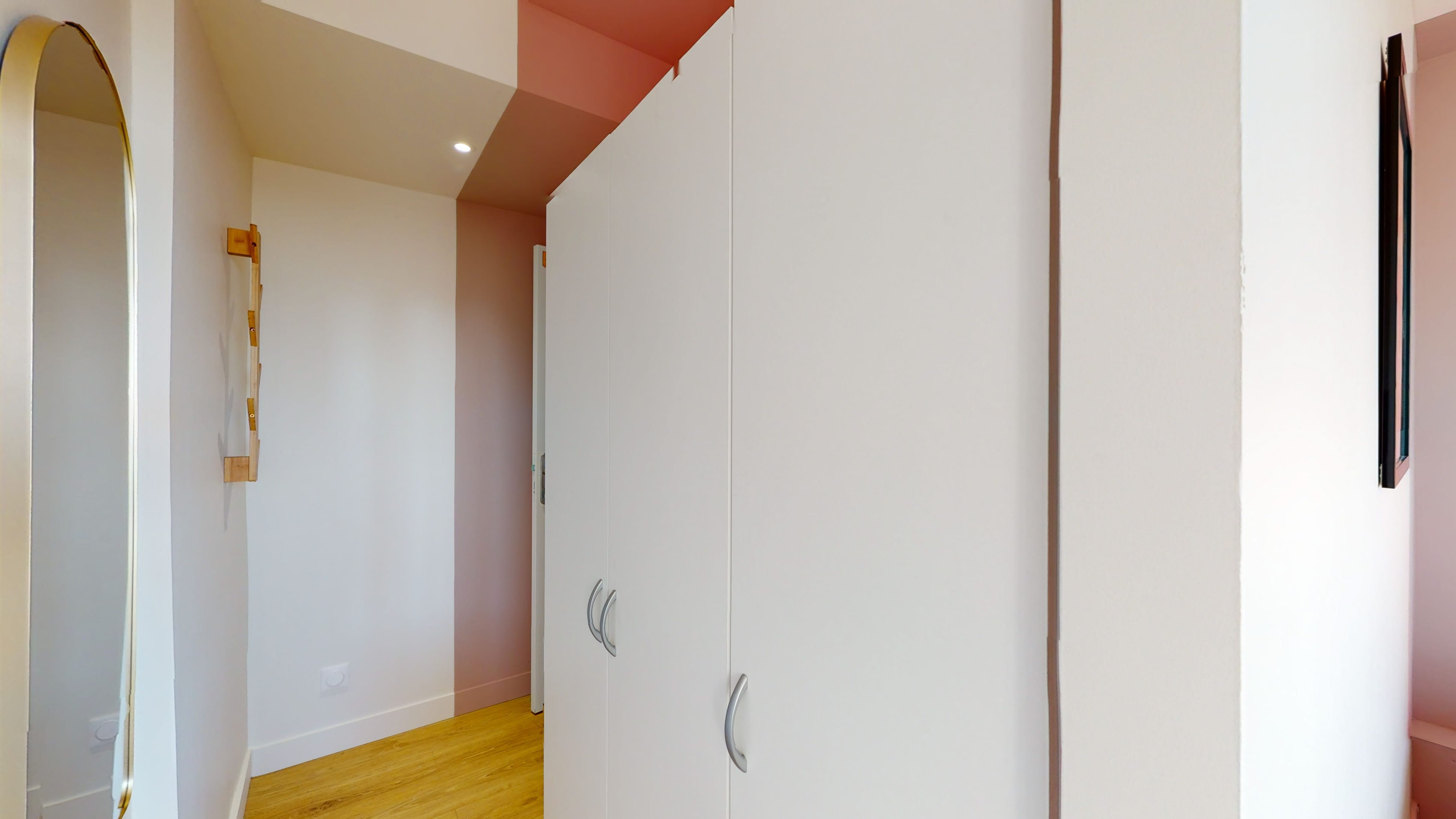 Room 2 - Lille Hoover 5 - Gallery - 1