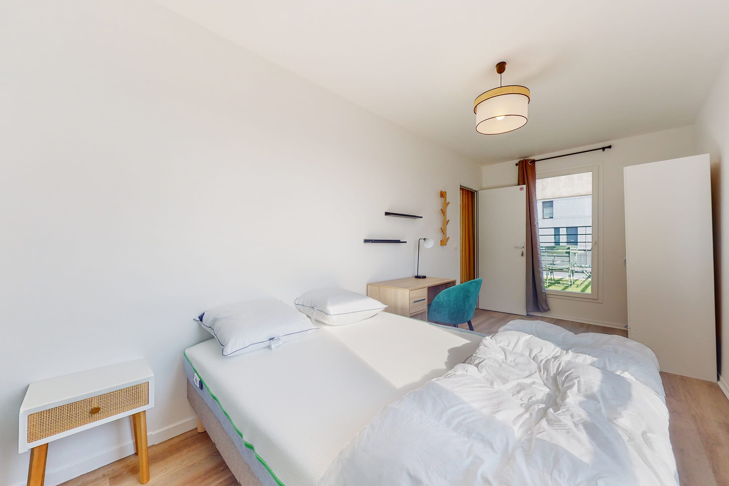 Room 1 - 1