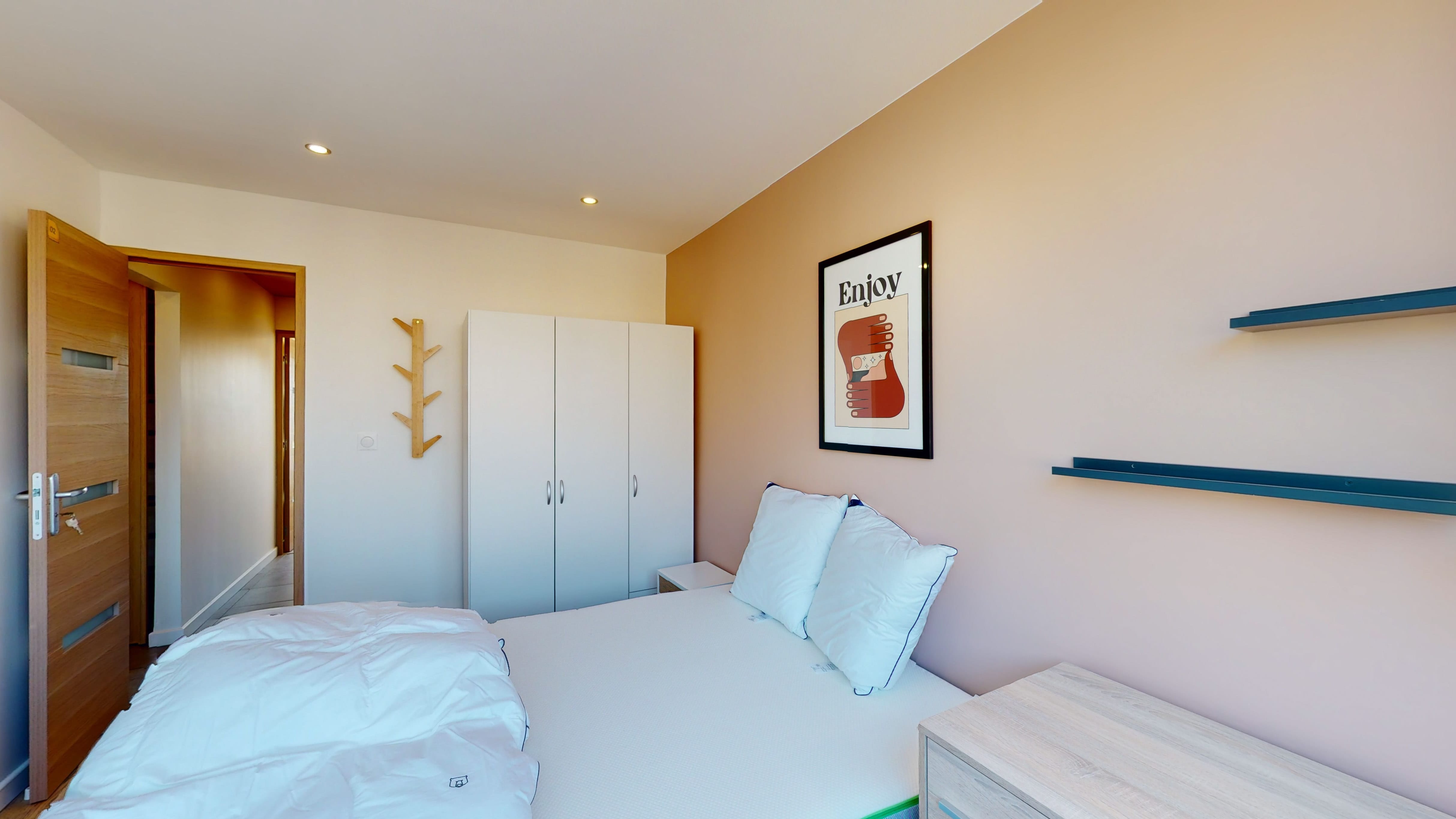  Room 2  -  Lille Madeleine  - Gallery -  1
