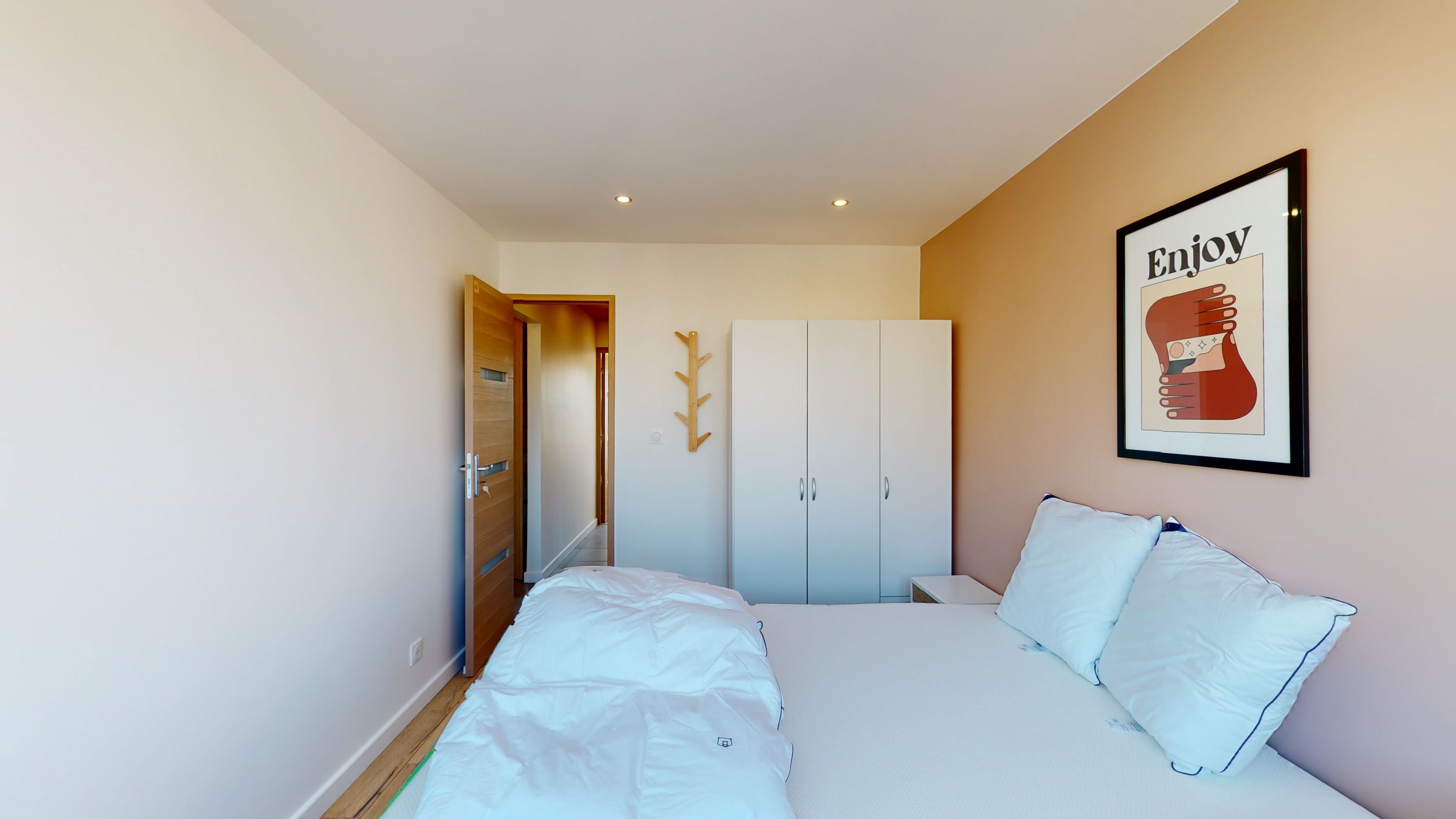  Room 2  -  Lille Madeleine  - Gallery -  2