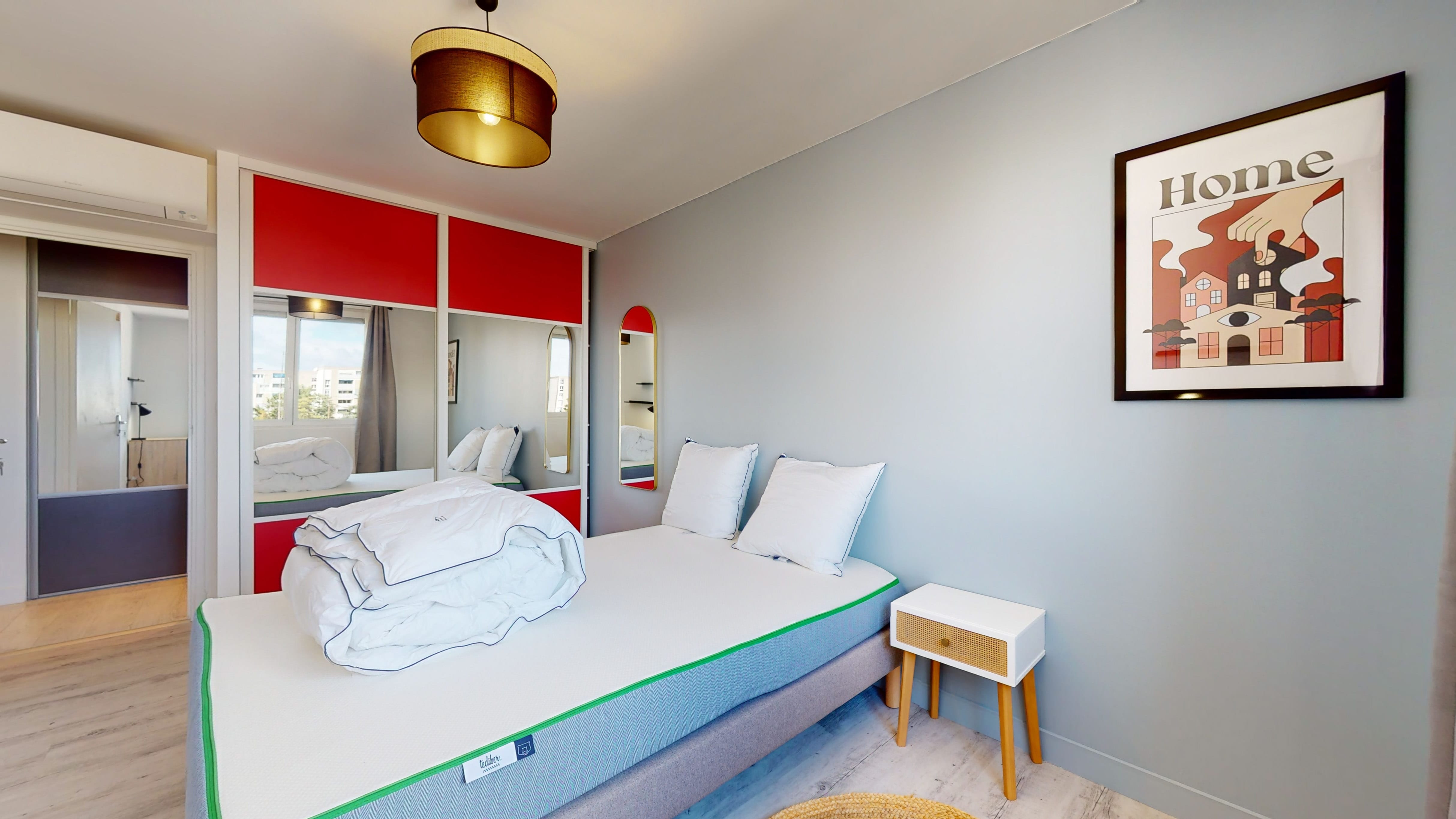  Room 2  -  Montpellier Camargue  - Gallery -  2