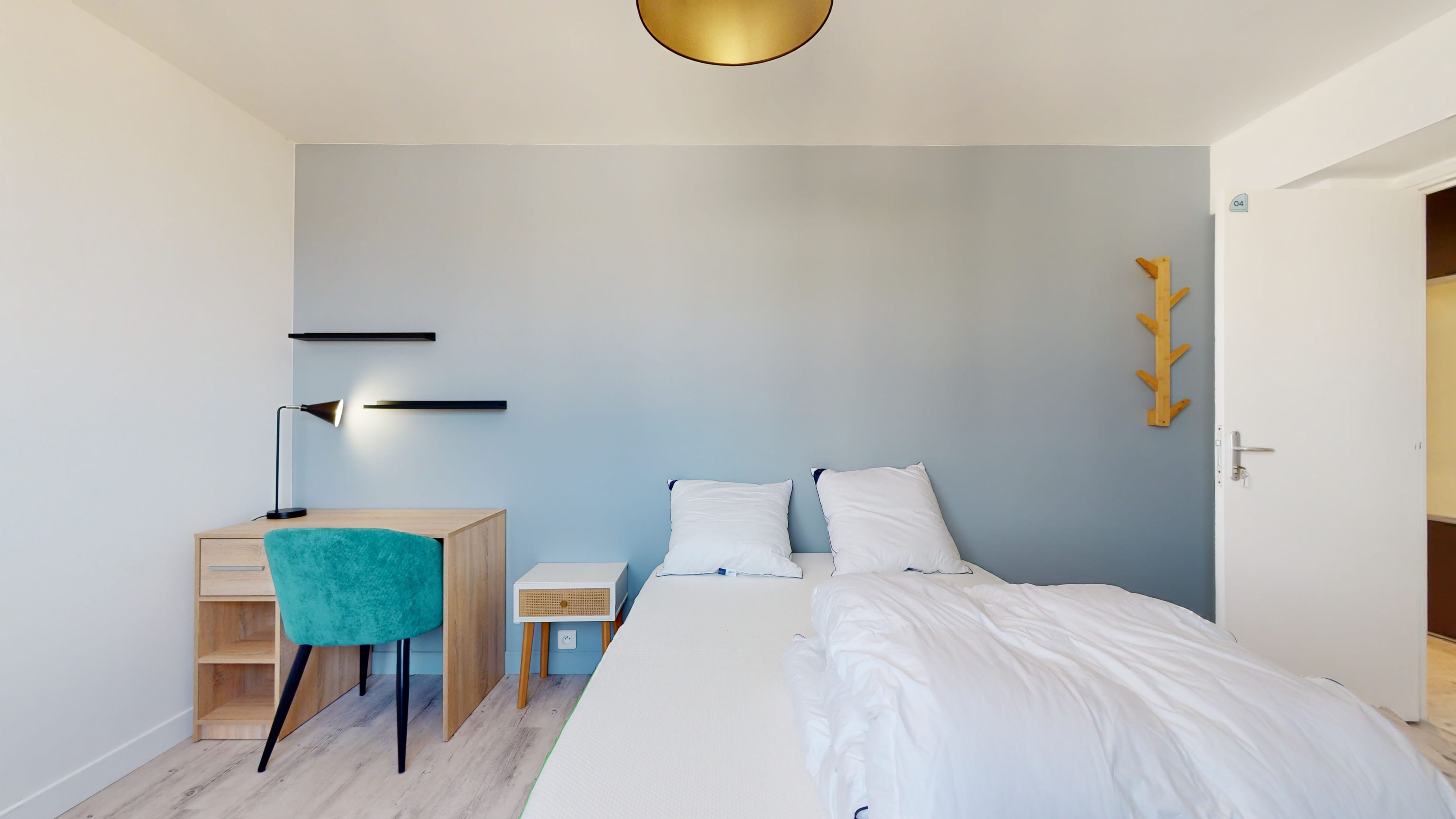  Room 4  -  Montpellier Camargue  - Gallery -  4