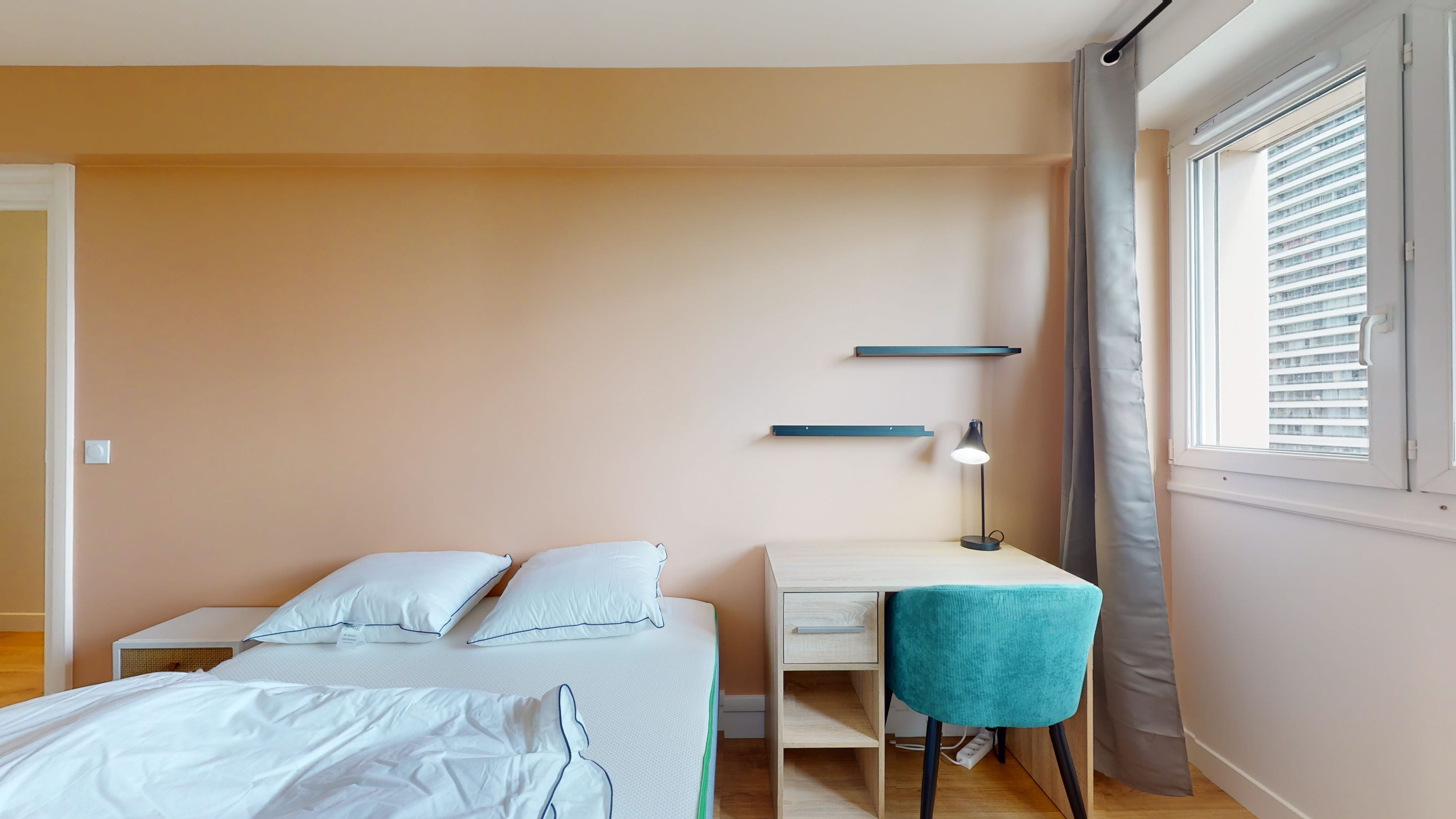 Room 5 - 3
