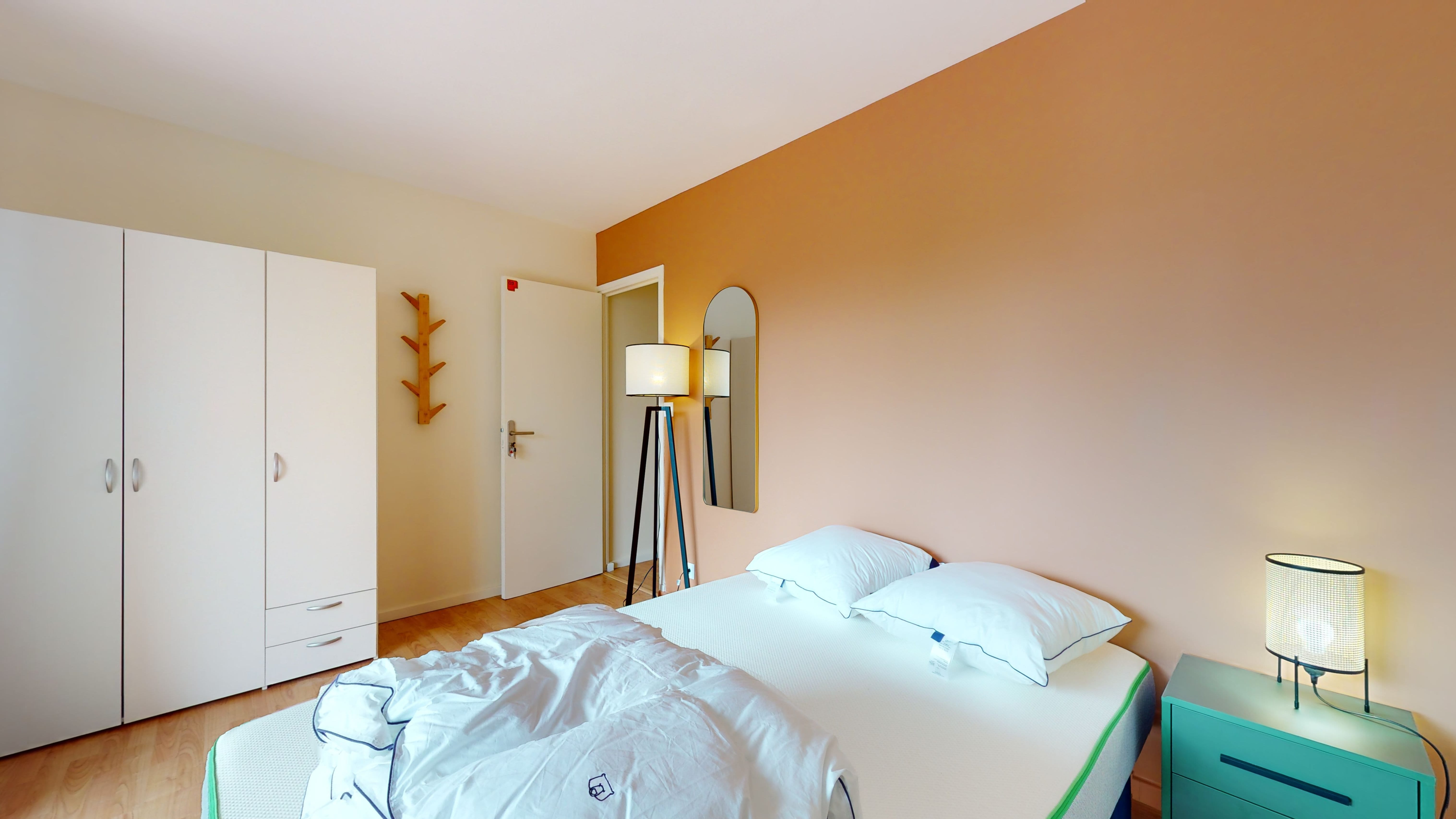  Room 3  -  Montpellier Flahault  - Gallery -  5