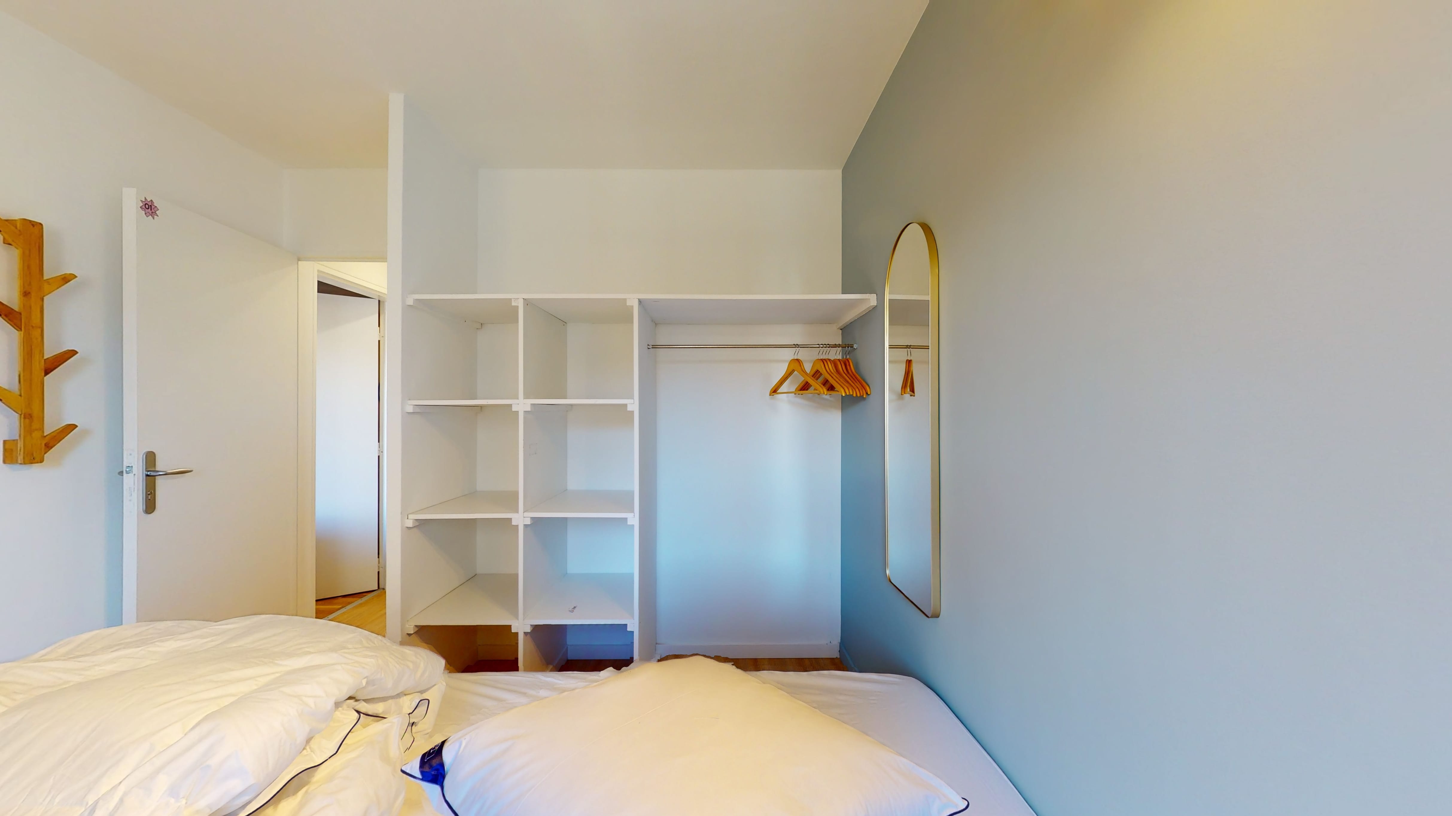 Room 1 - 4