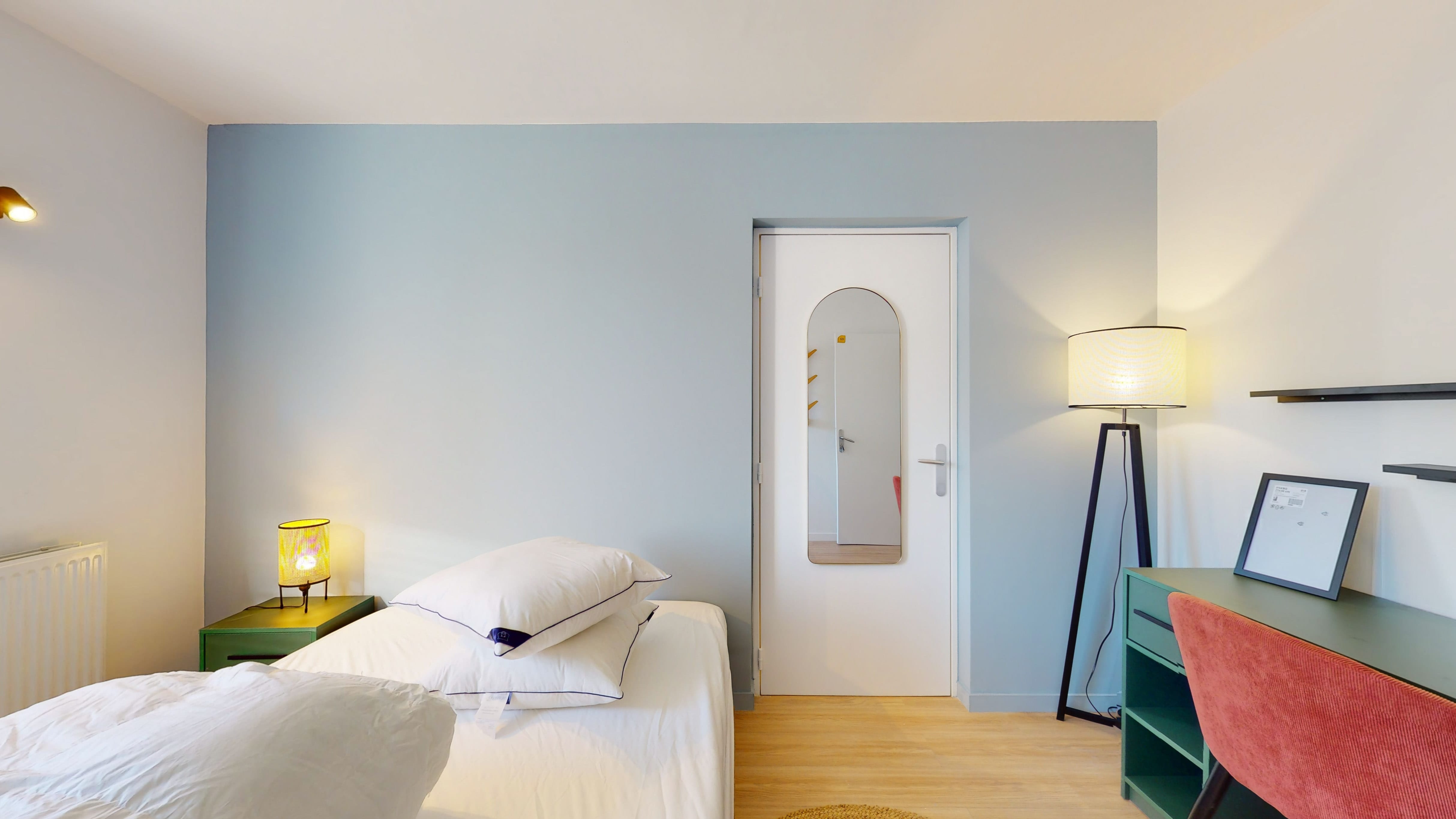 Room 2 - 1