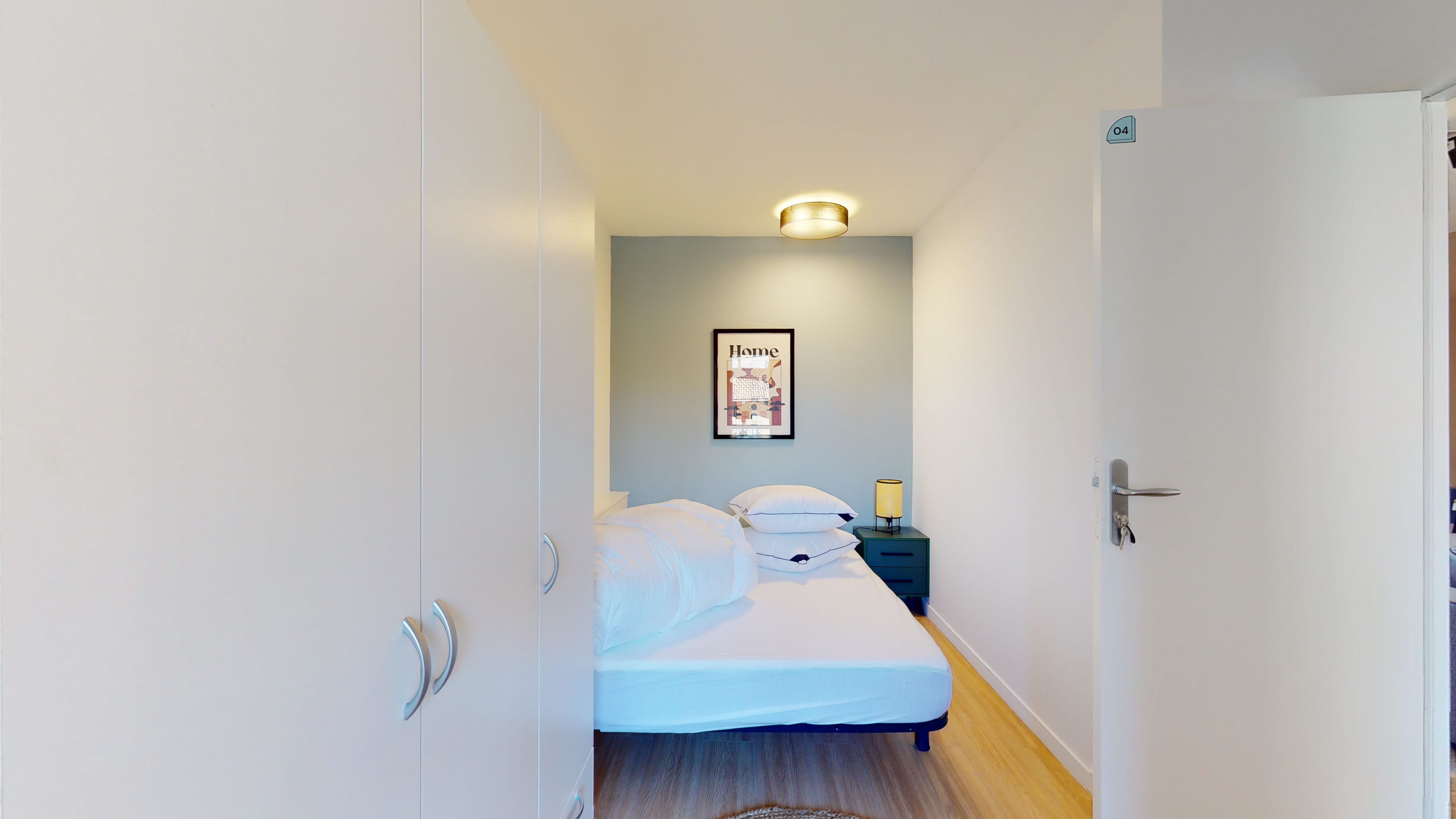 Room 4 - 1