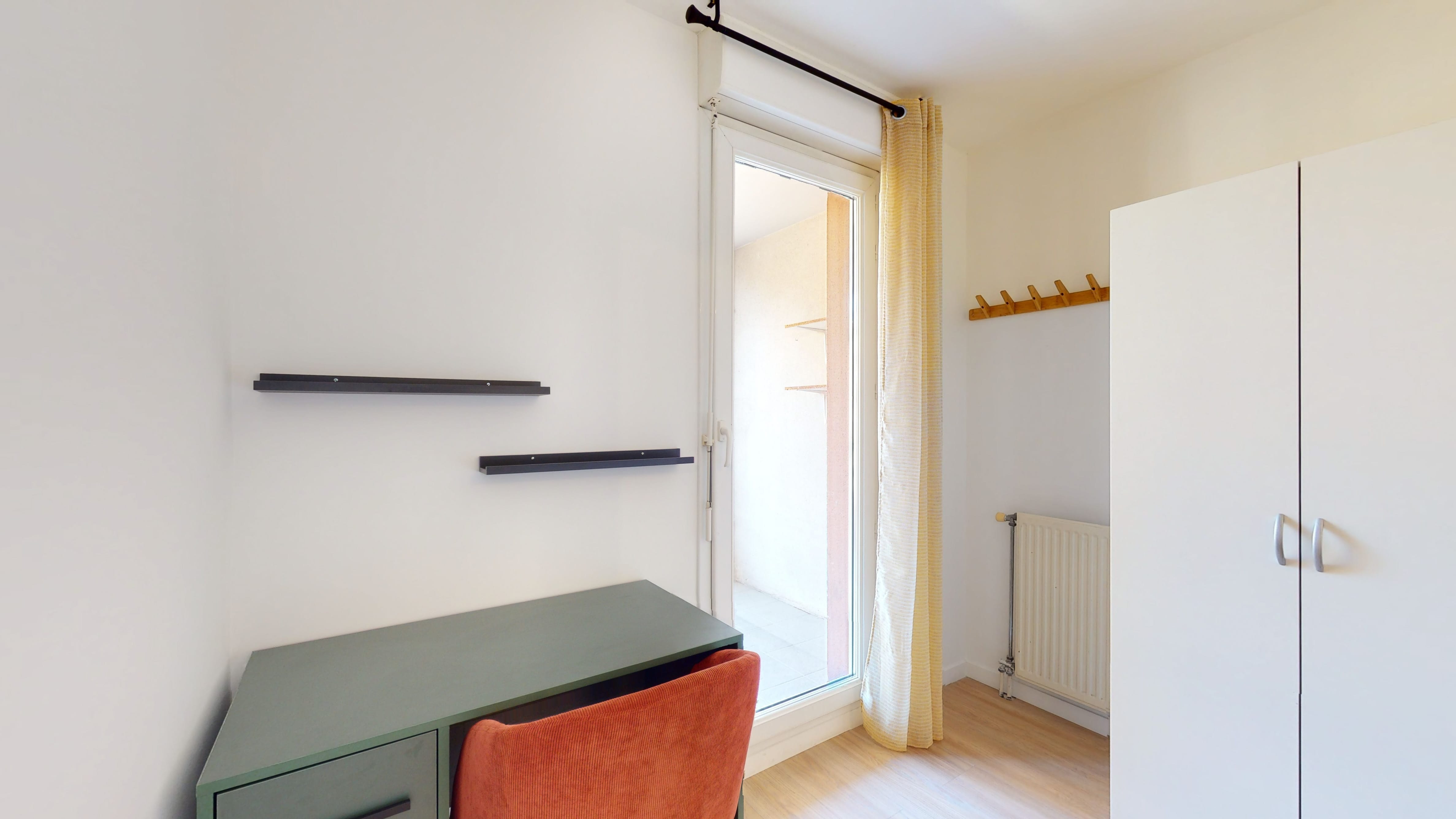 Room 4 - 4