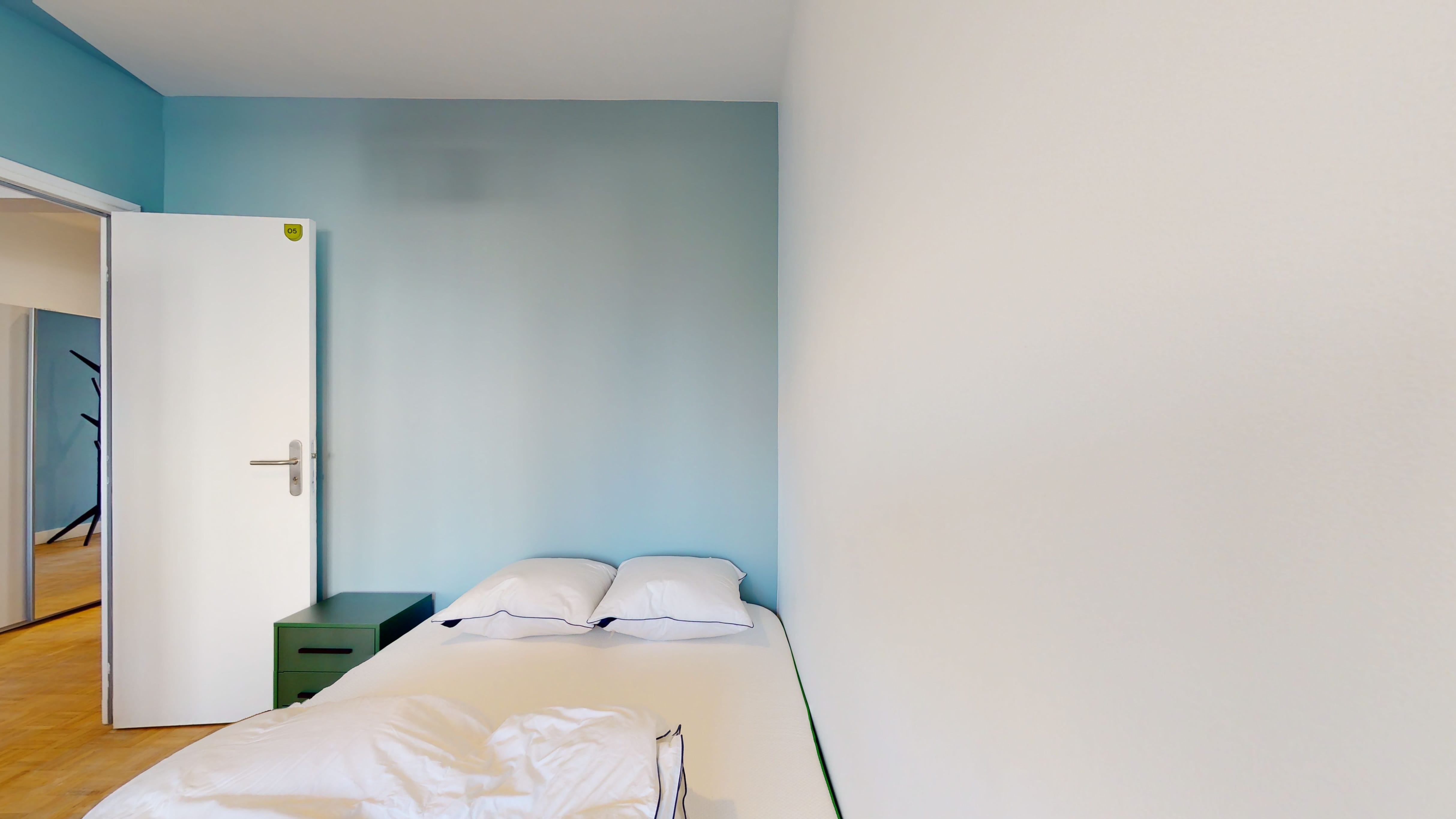  Room 5  -  Colombes Audra 2  - Gallery -  7