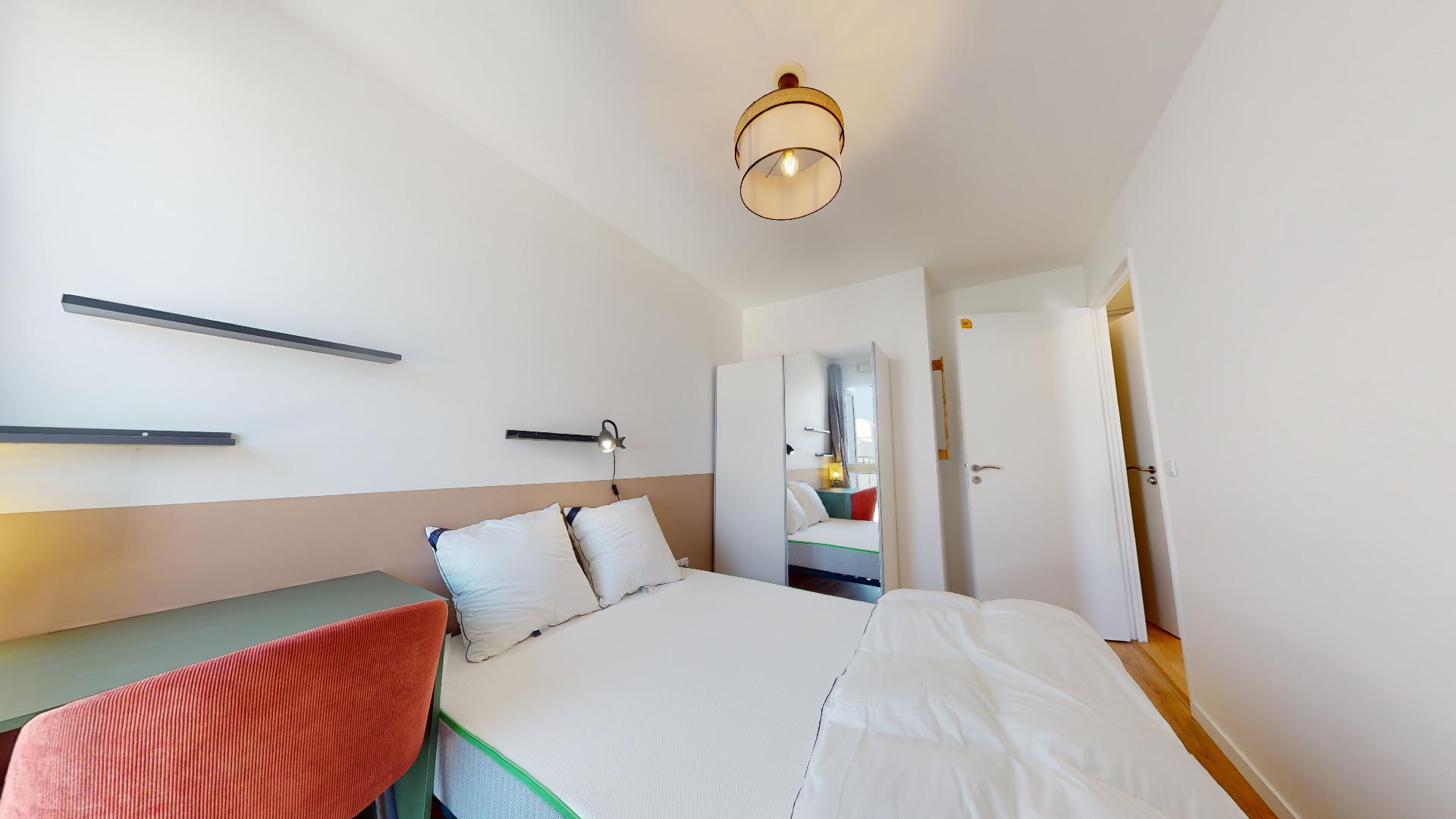 Room 2 - 2