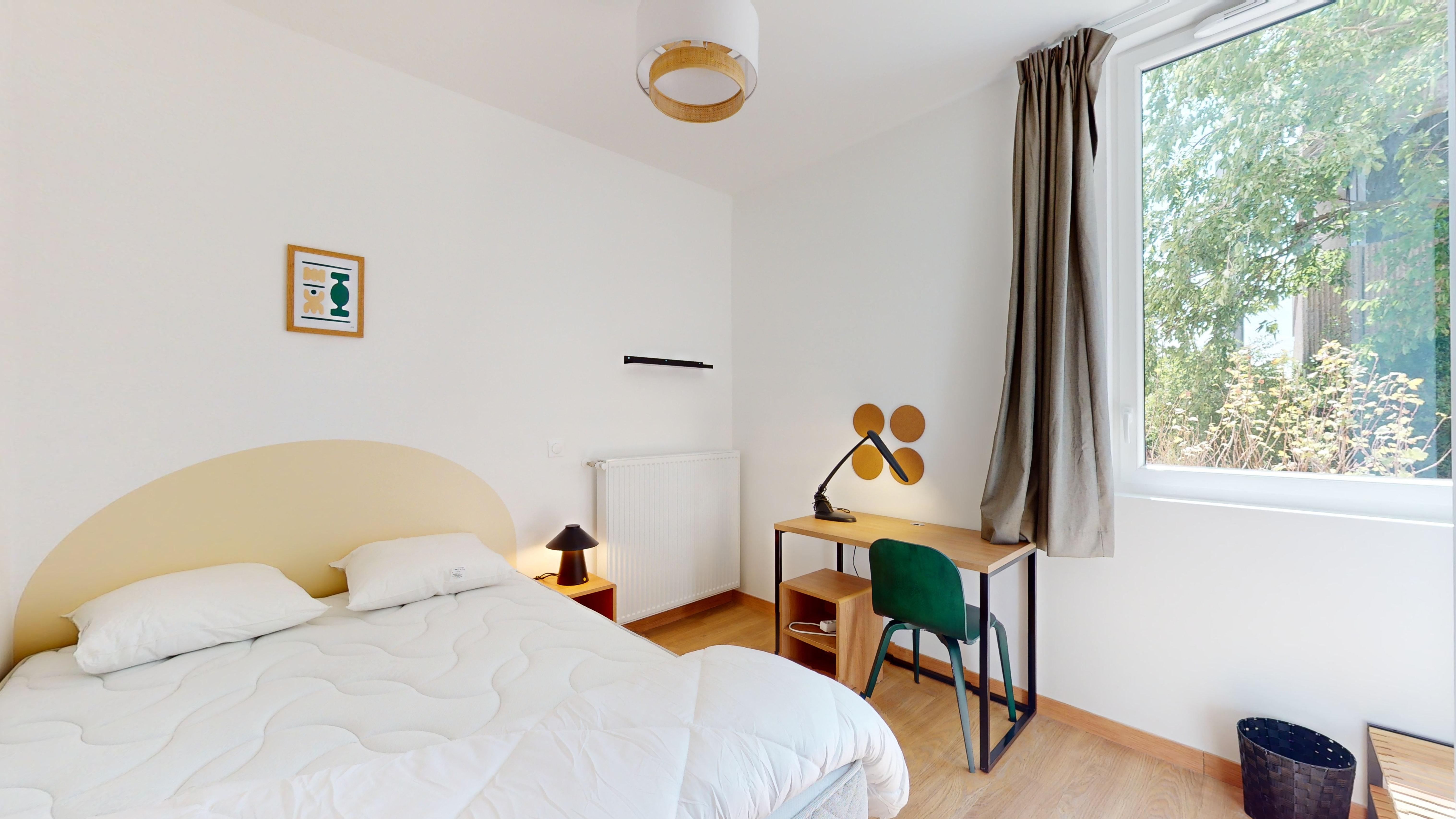 Room With Private Bathroom 1 - 3