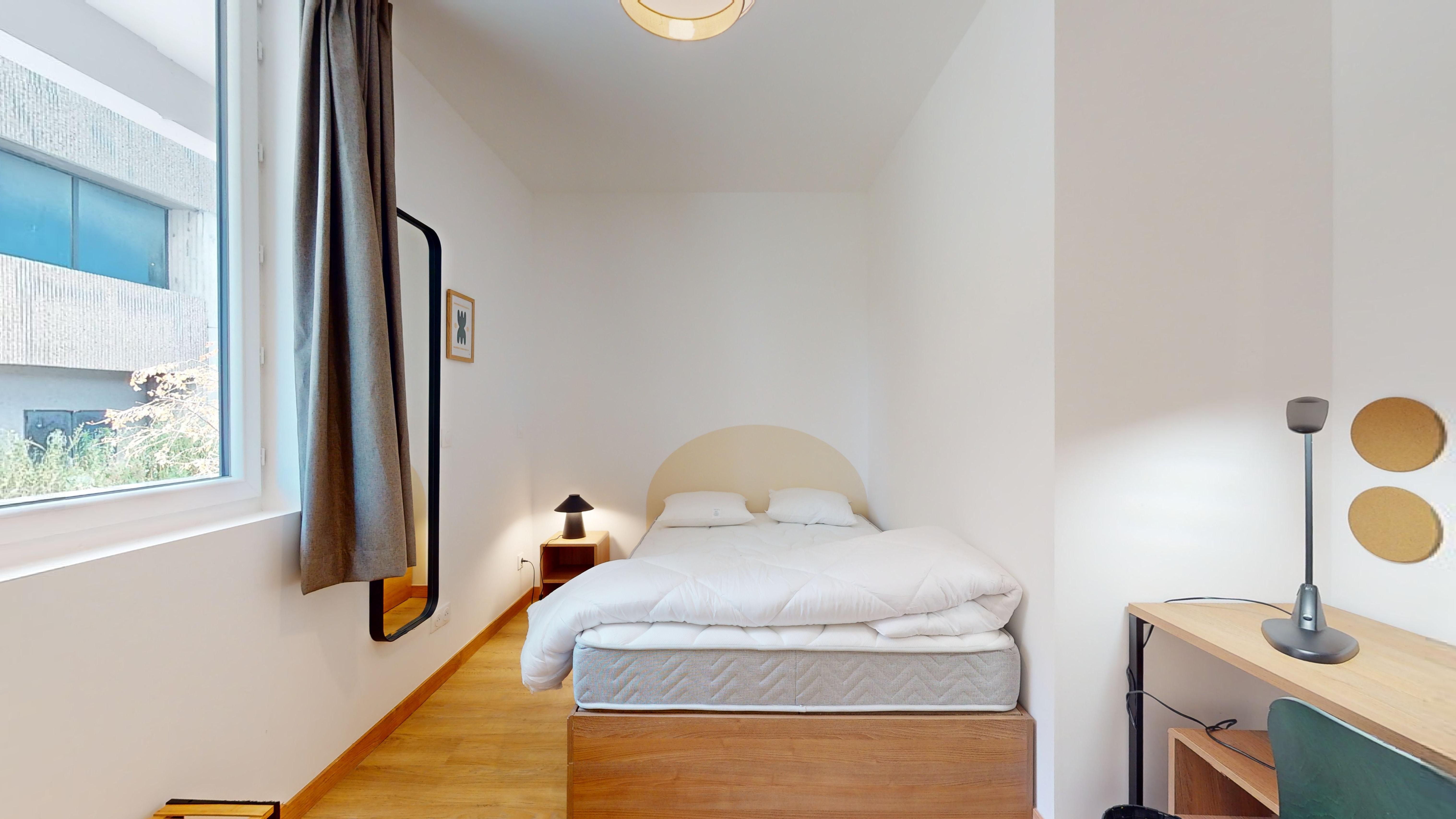 Room With Shared Bathroom - 3 - 3