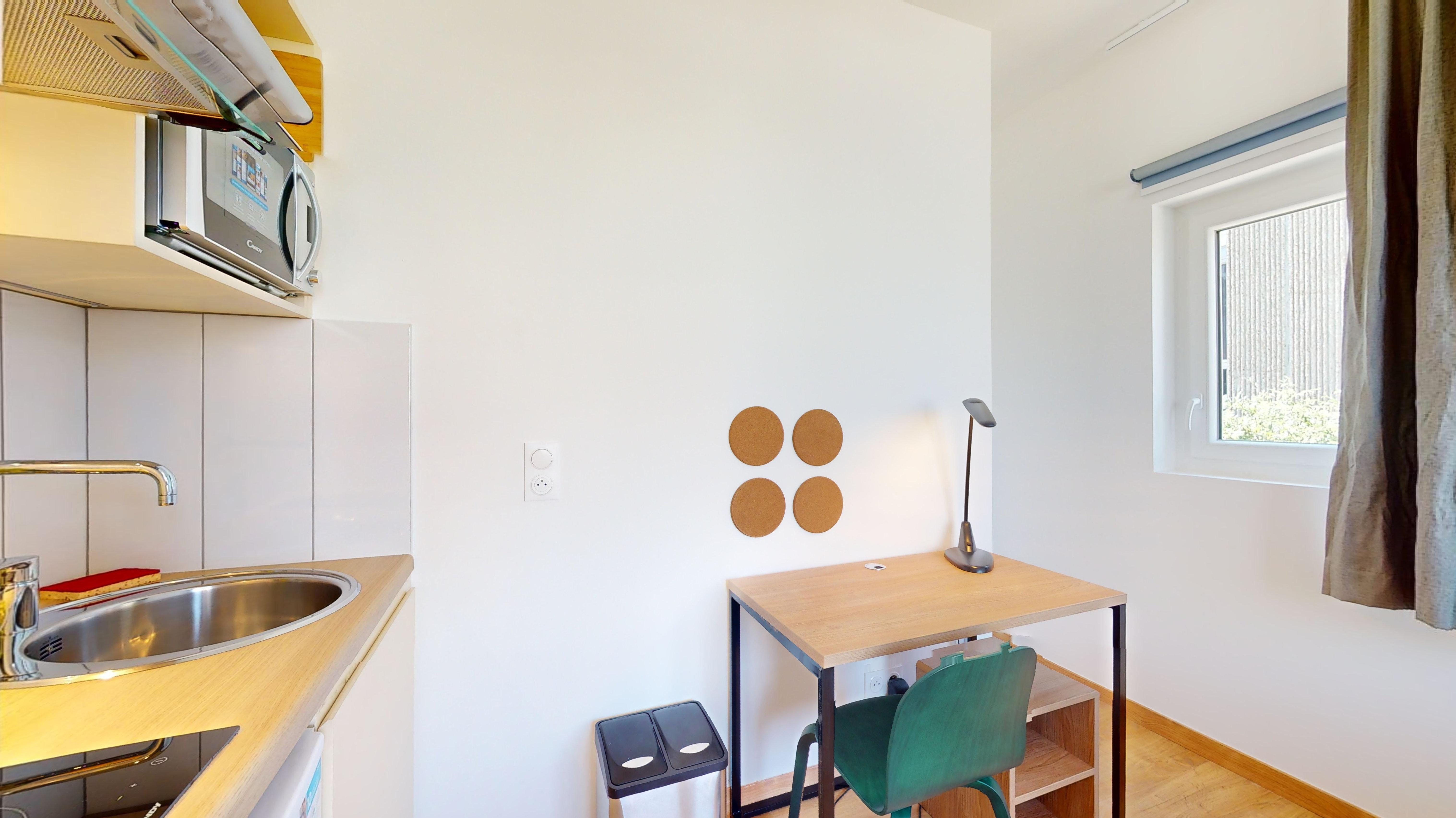 Studio For One Person - 5 - 6