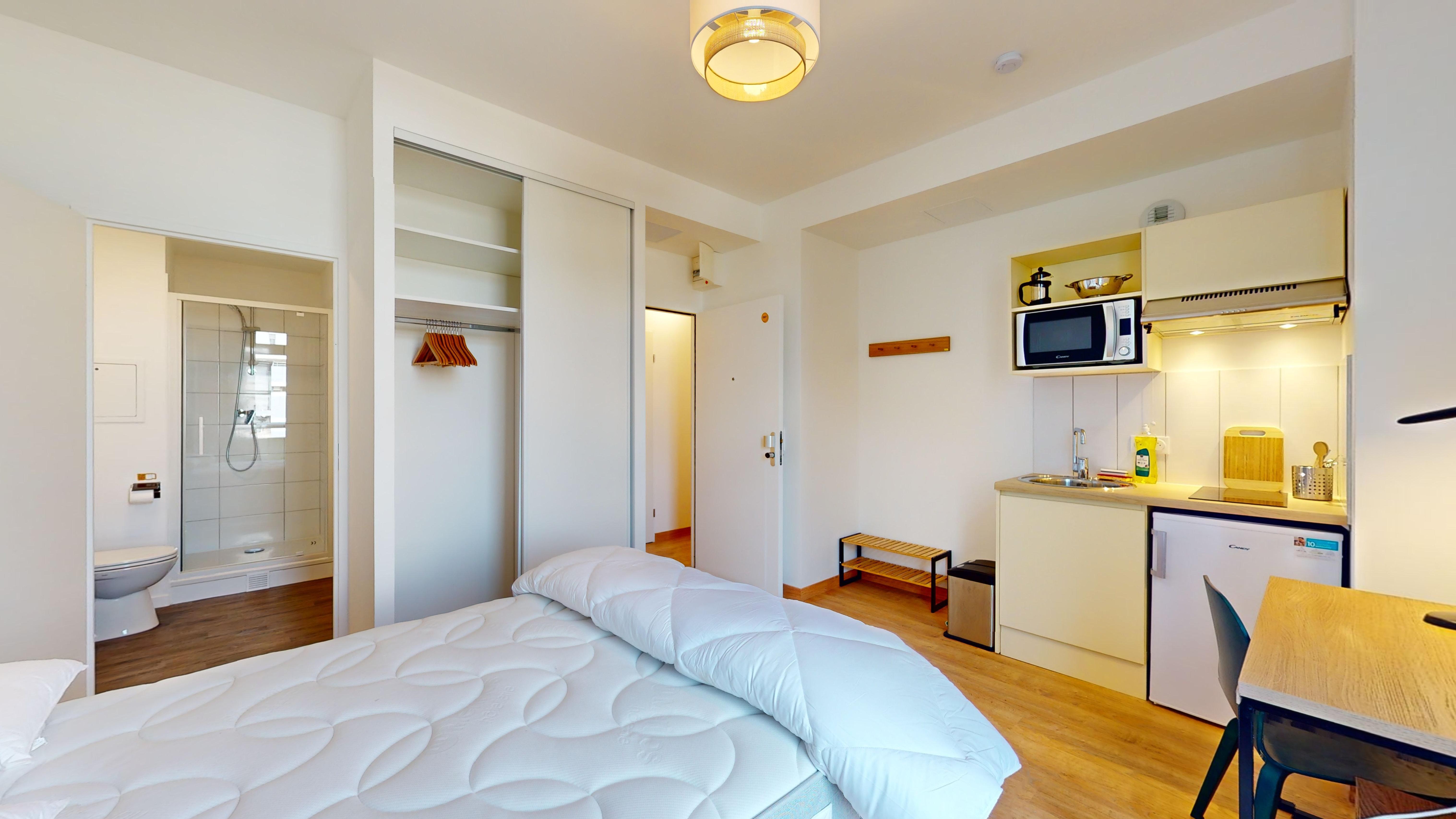 Studio For One Person - 7 - 1