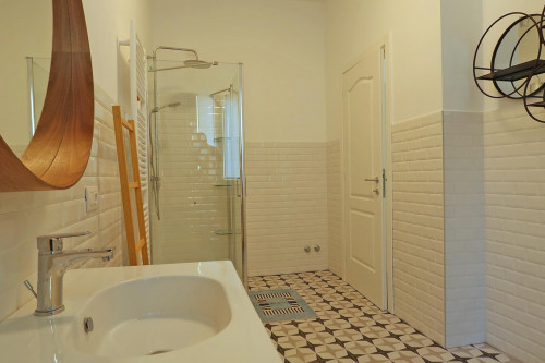Brand-new modern 1-bedroom flat