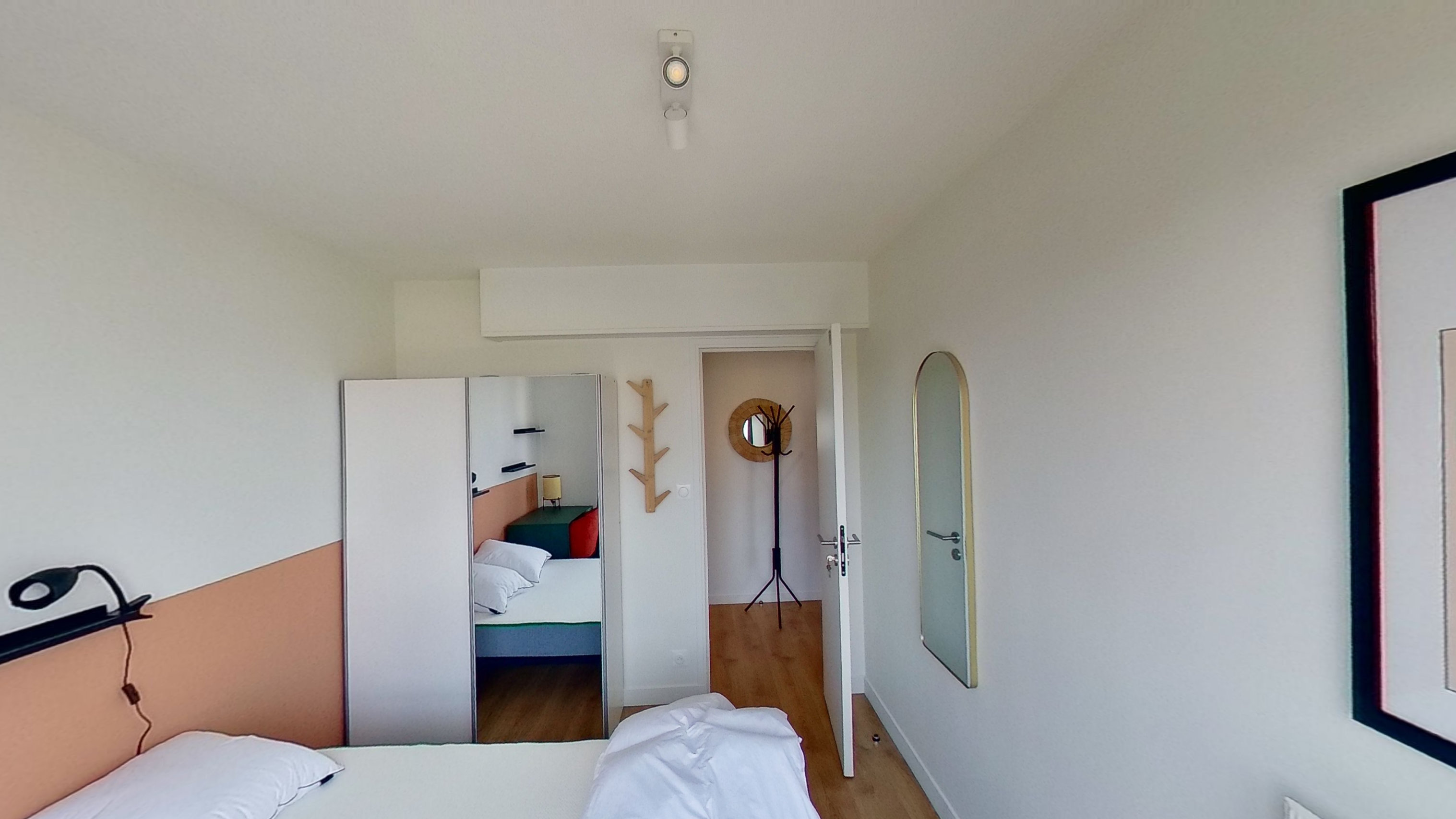 Room 5 - 3