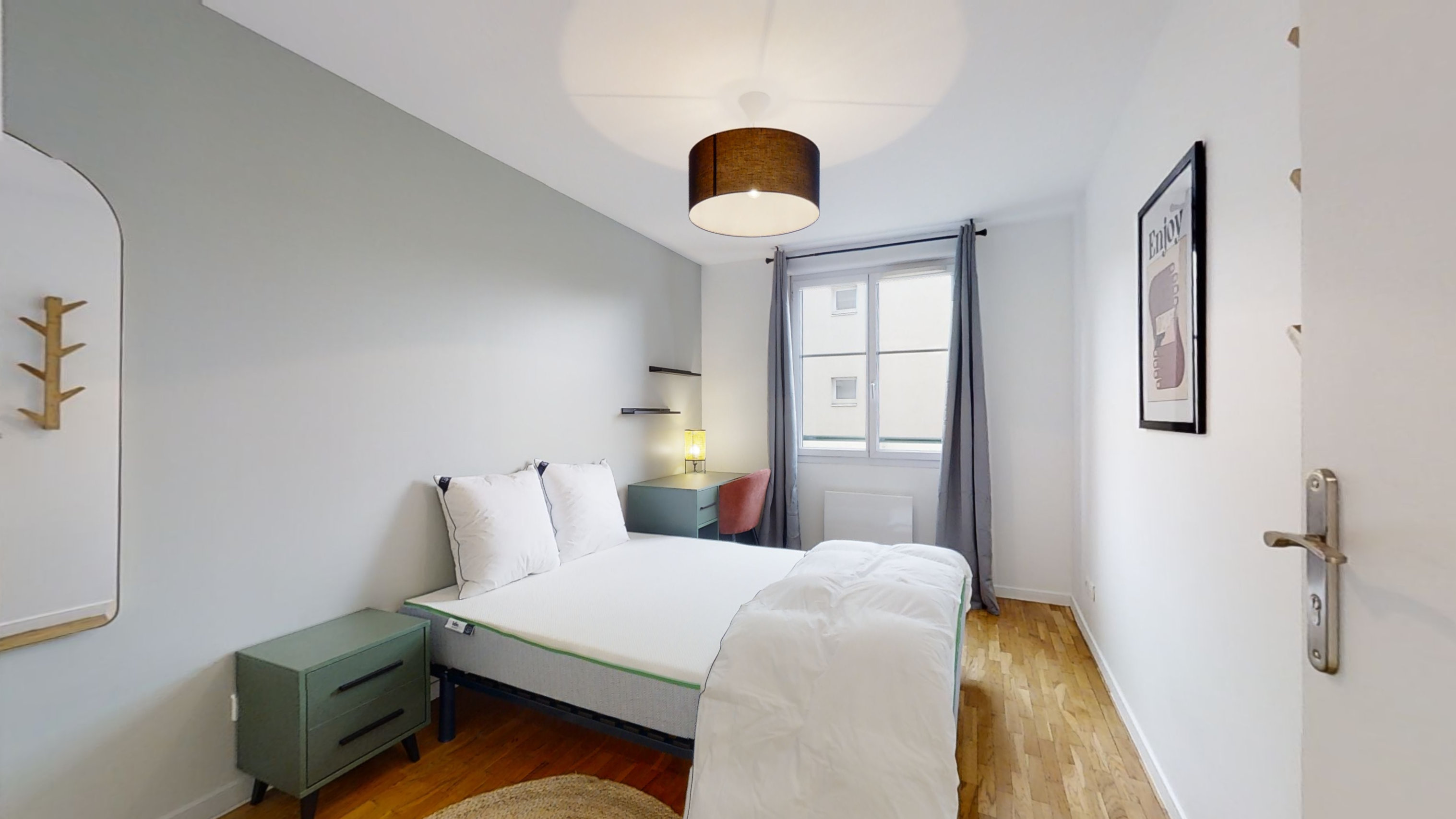  Room 2  -  Lyon Jean 23  - Gallery -  3