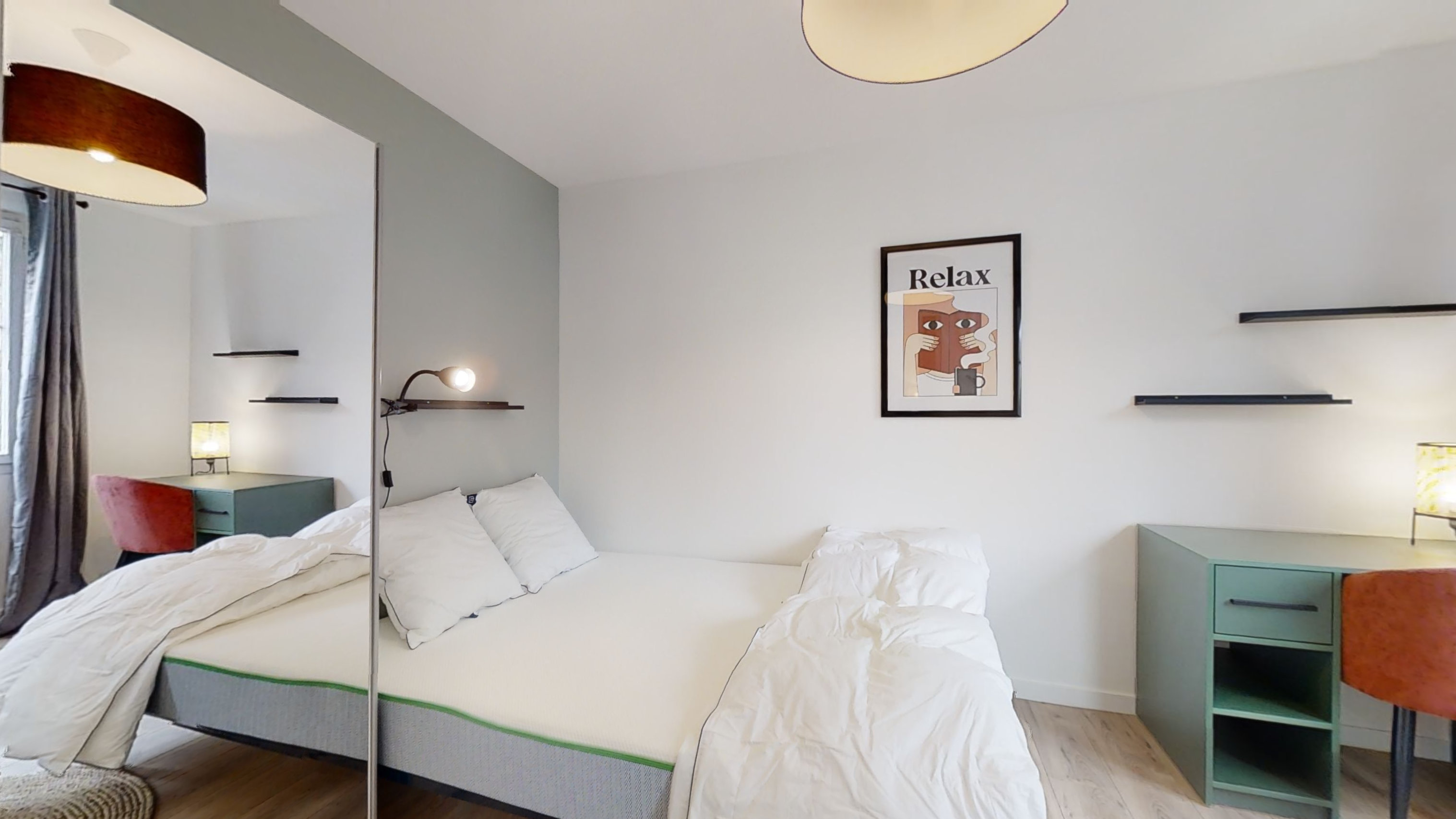  Room 5  -  Lyon Jean 23  - Gallery -  3