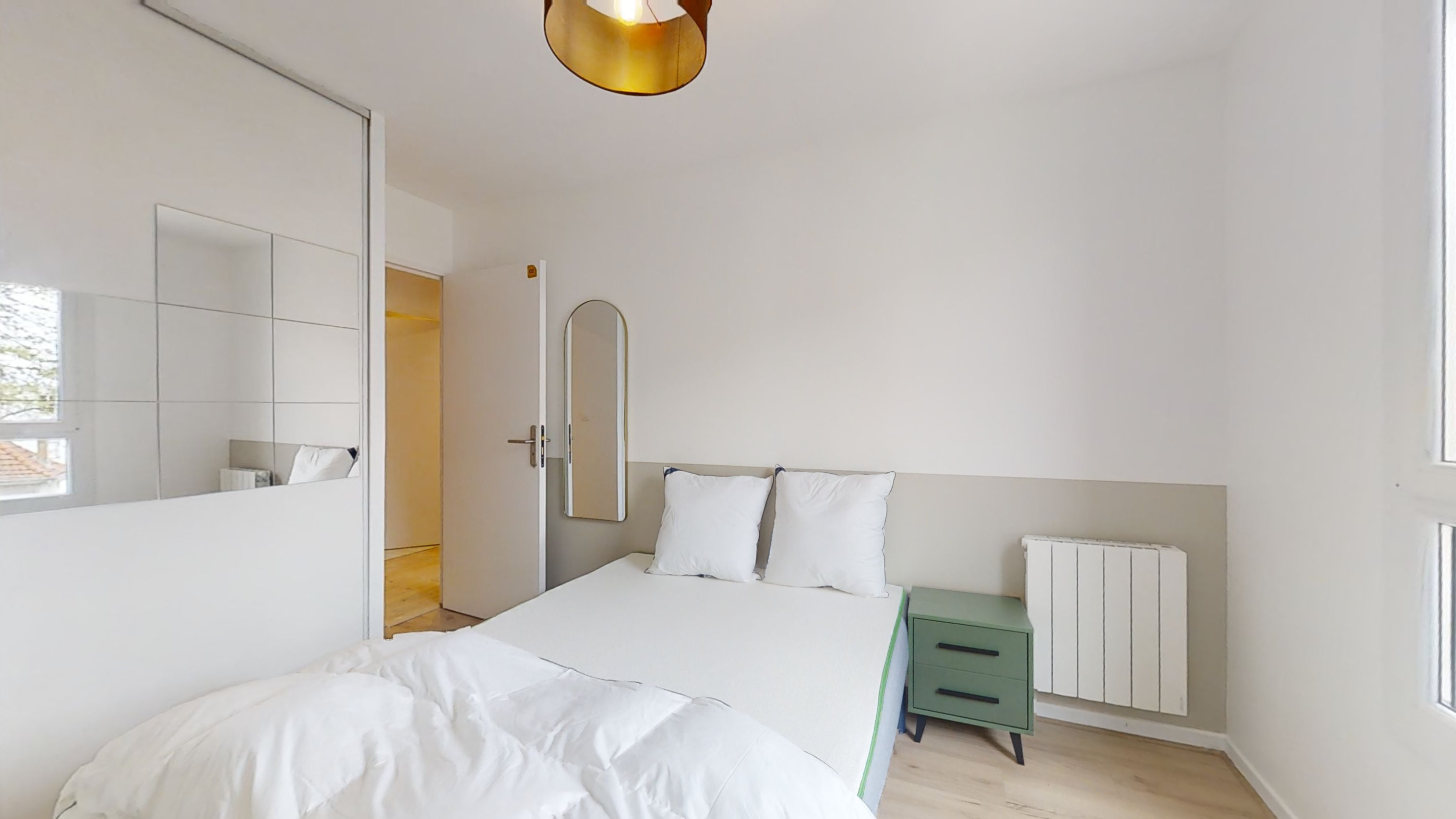  Room 2  -  Villeurbanne Réguillon  - Gallery -  5