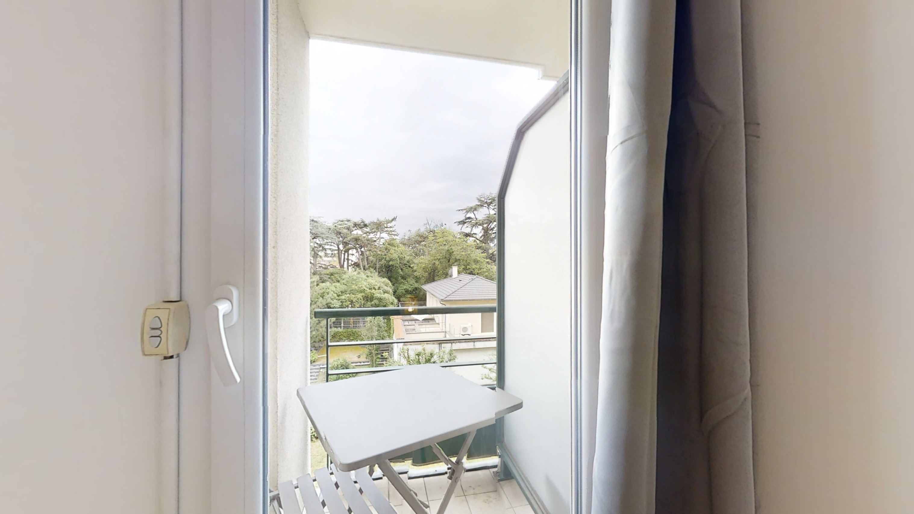  Room 4  -  Villeurbanne Réguillon  - Gallery -  1