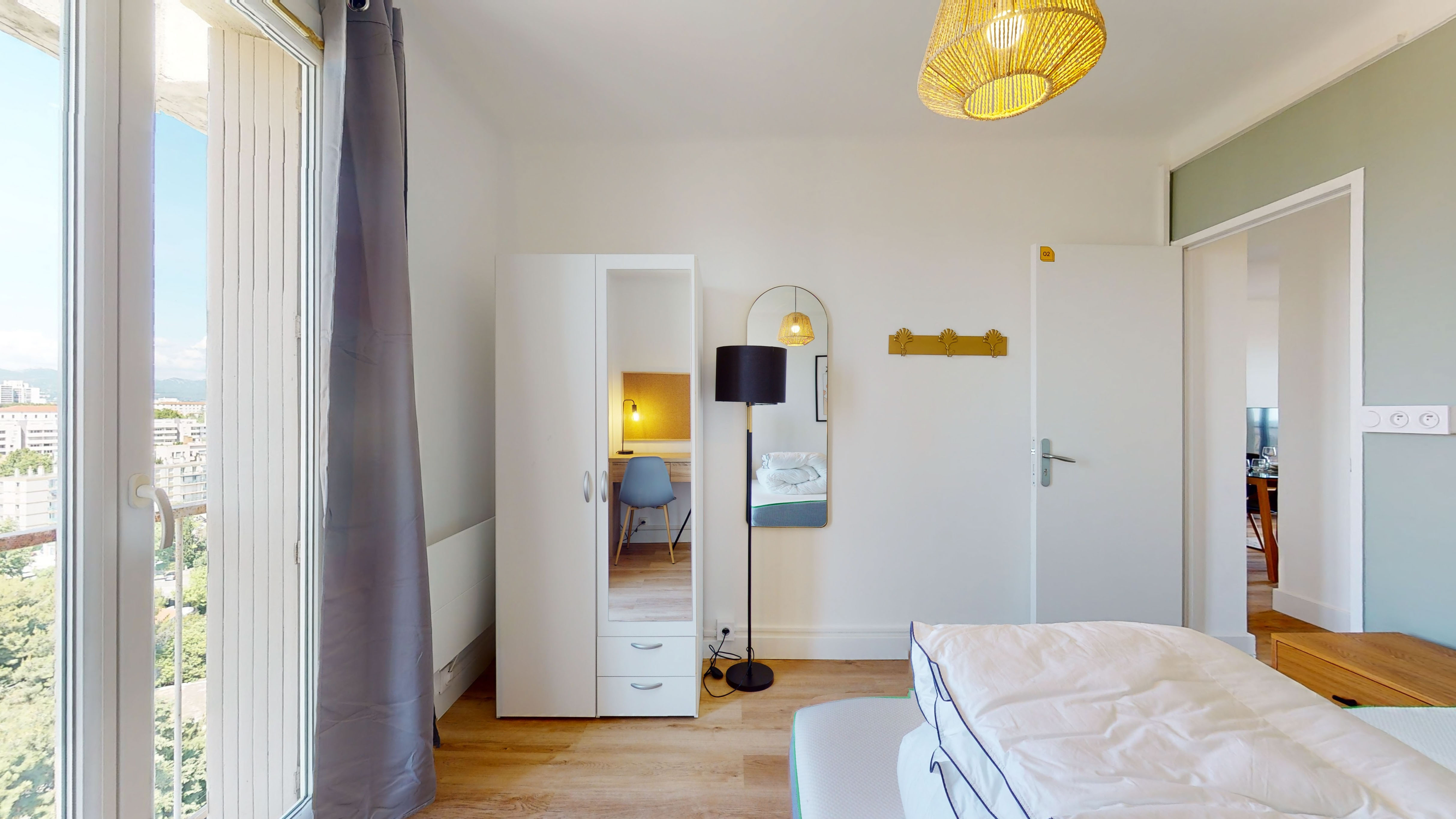 Room 2 - 4