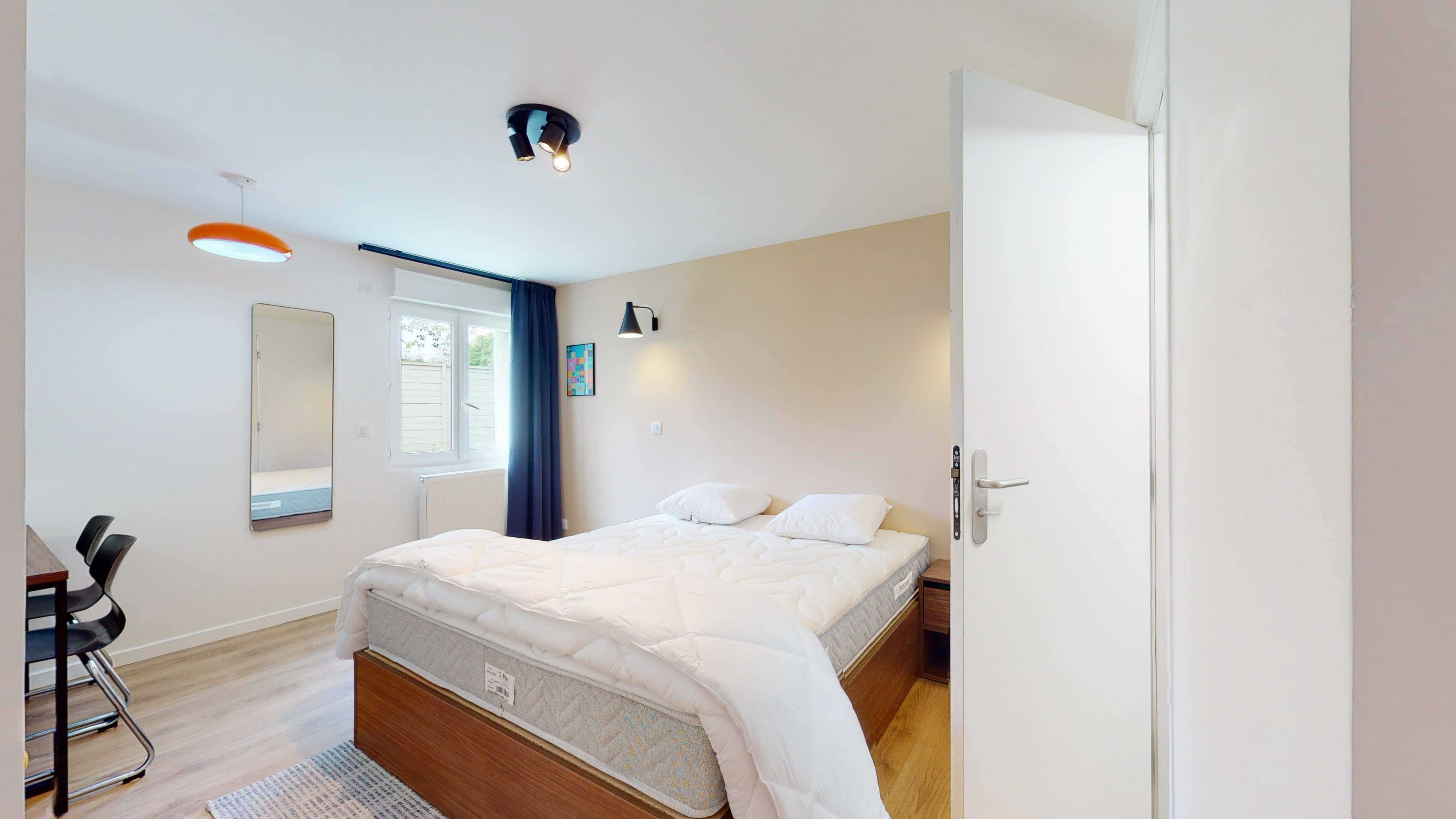  Room For Two Person - 1  -  Whitney  - Gallery -  6