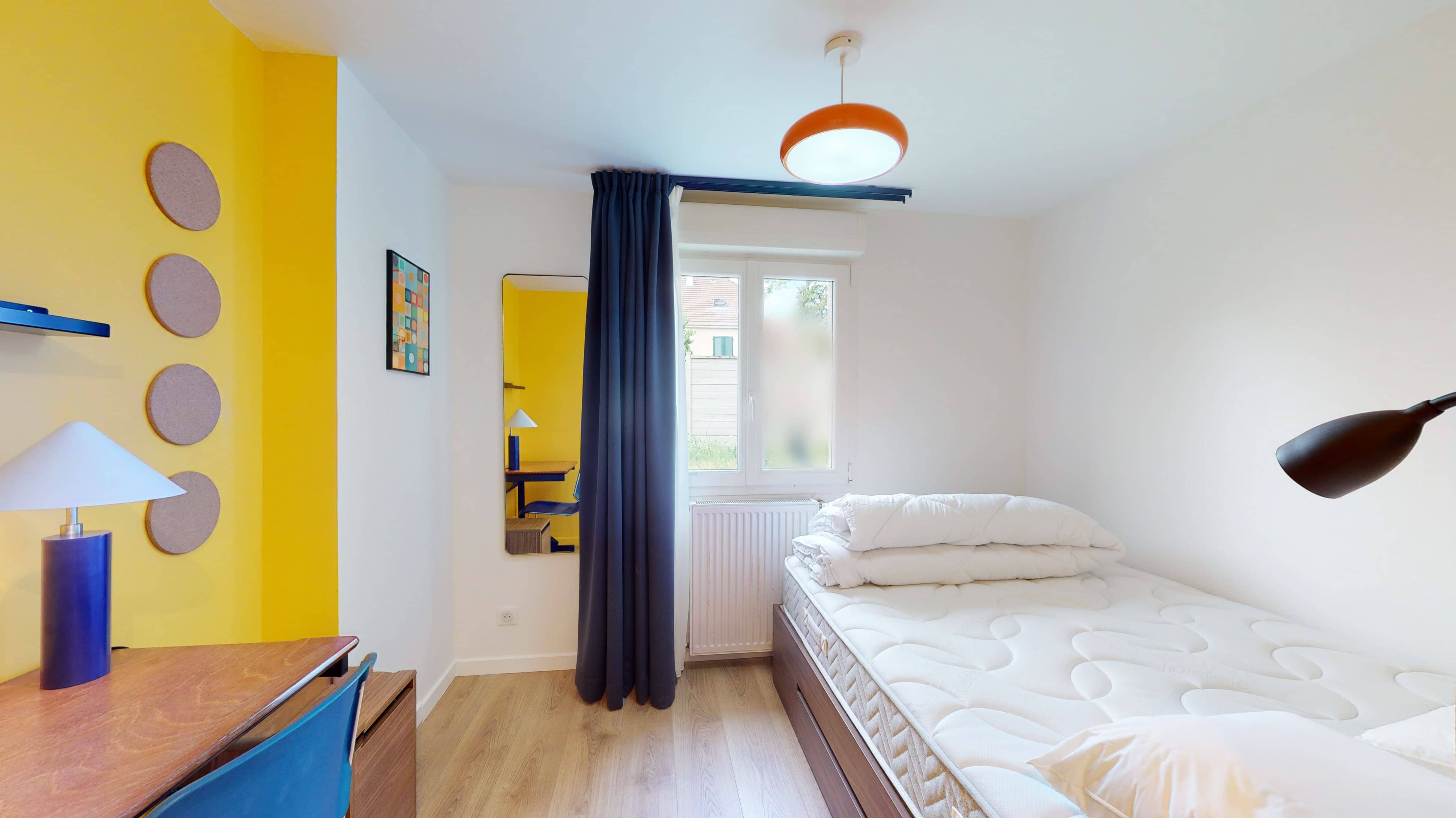  Room For One Person - 2  -  Whitney  - Gallery -  5