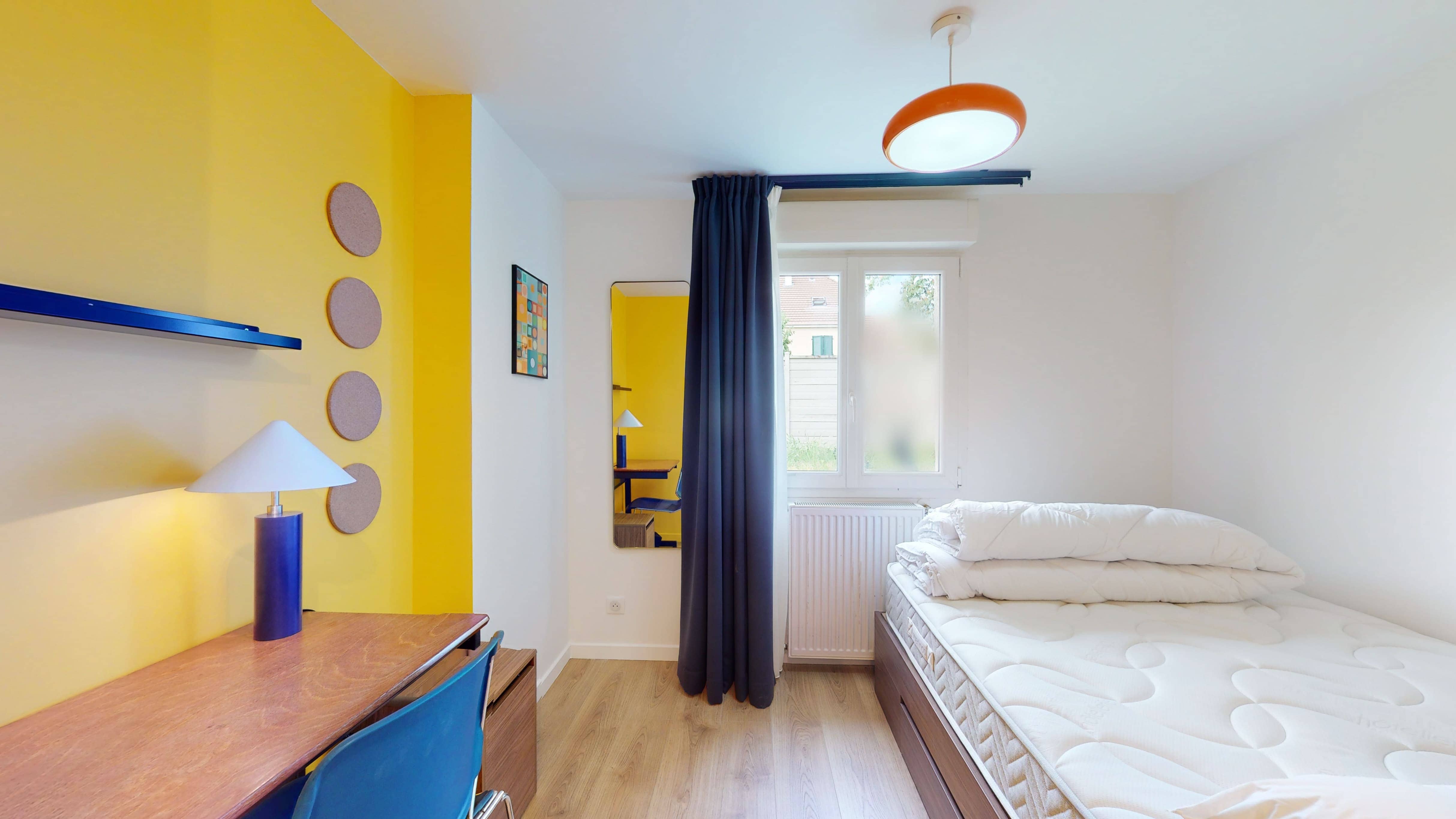  Room For One Person - 2  -  Whitney  - Gallery -  4