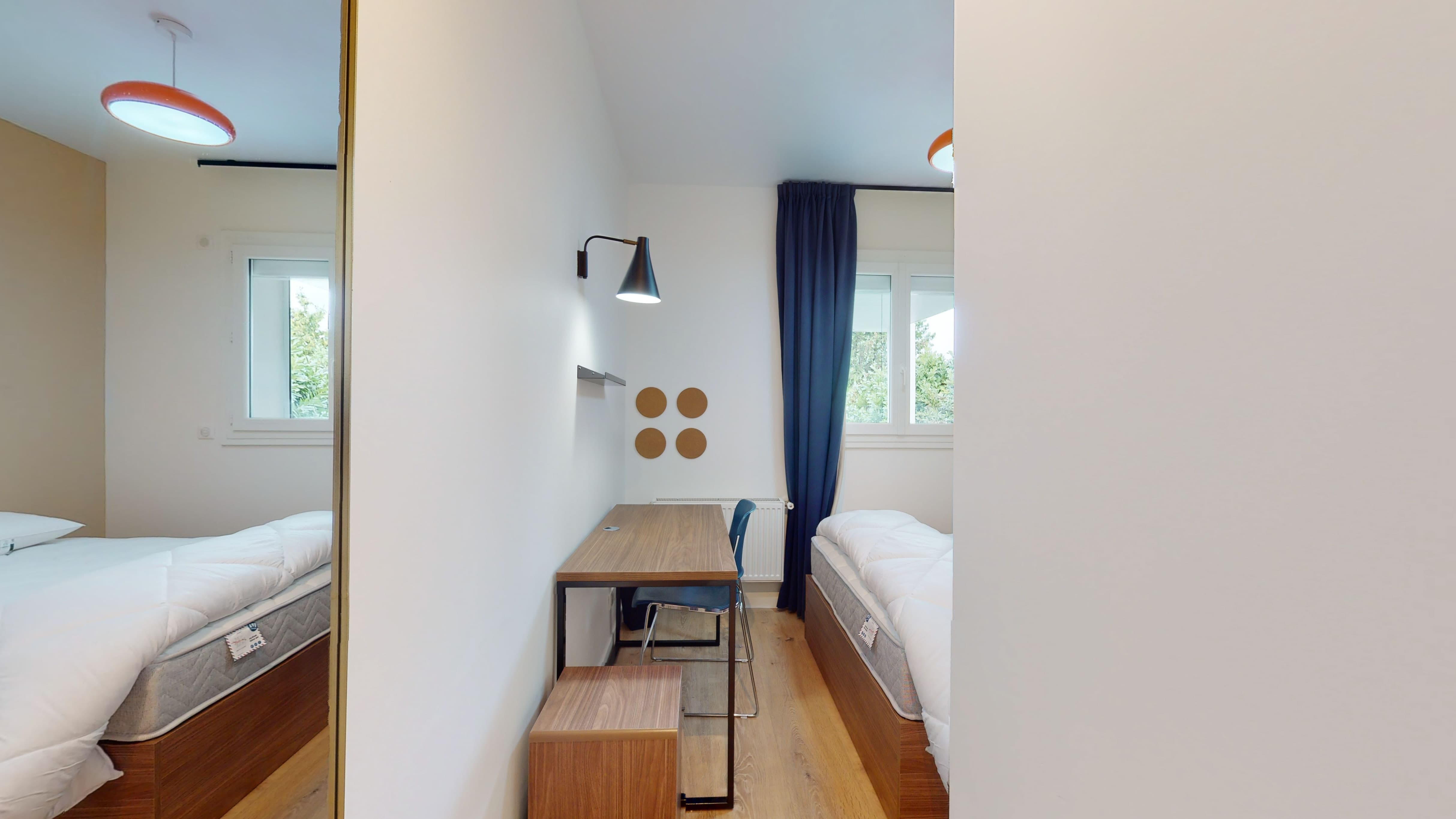  Room For One Person - 5  -  Whitney  - Gallery -  8