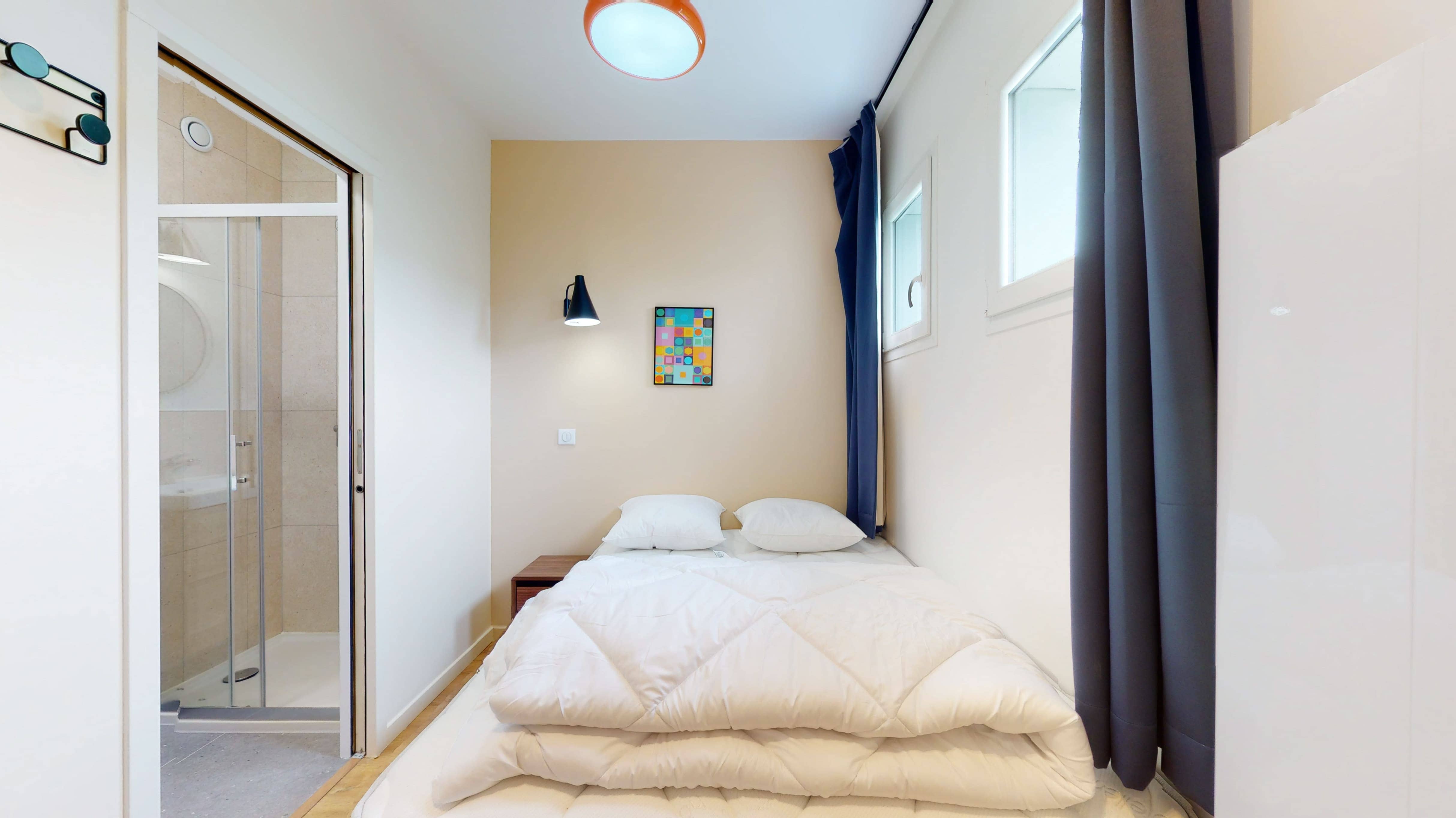  Room For One Person - 6  -  Whitney  - Gallery -  7