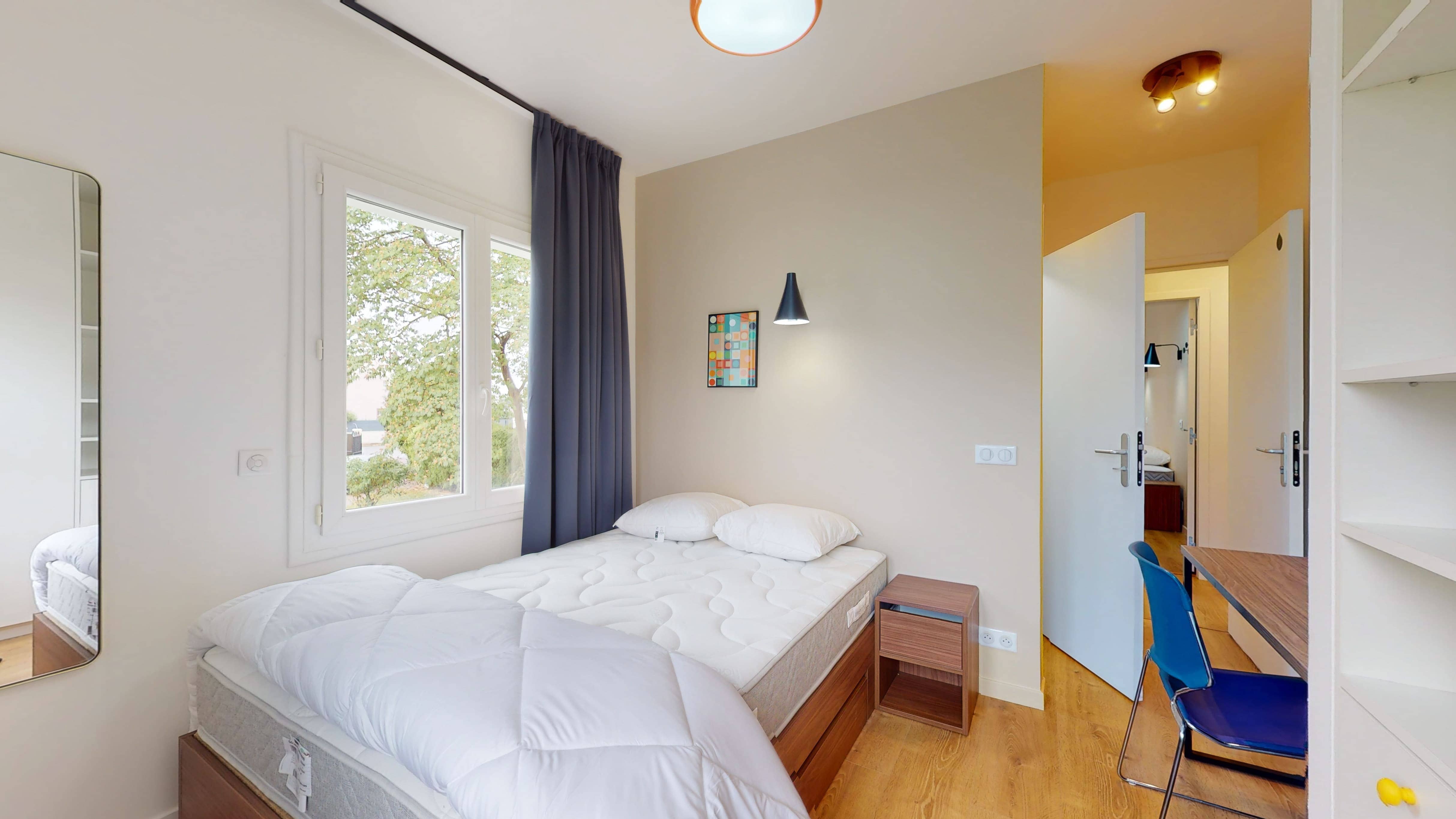  Room For One Person - 8  -  Whitney  - Gallery -  3