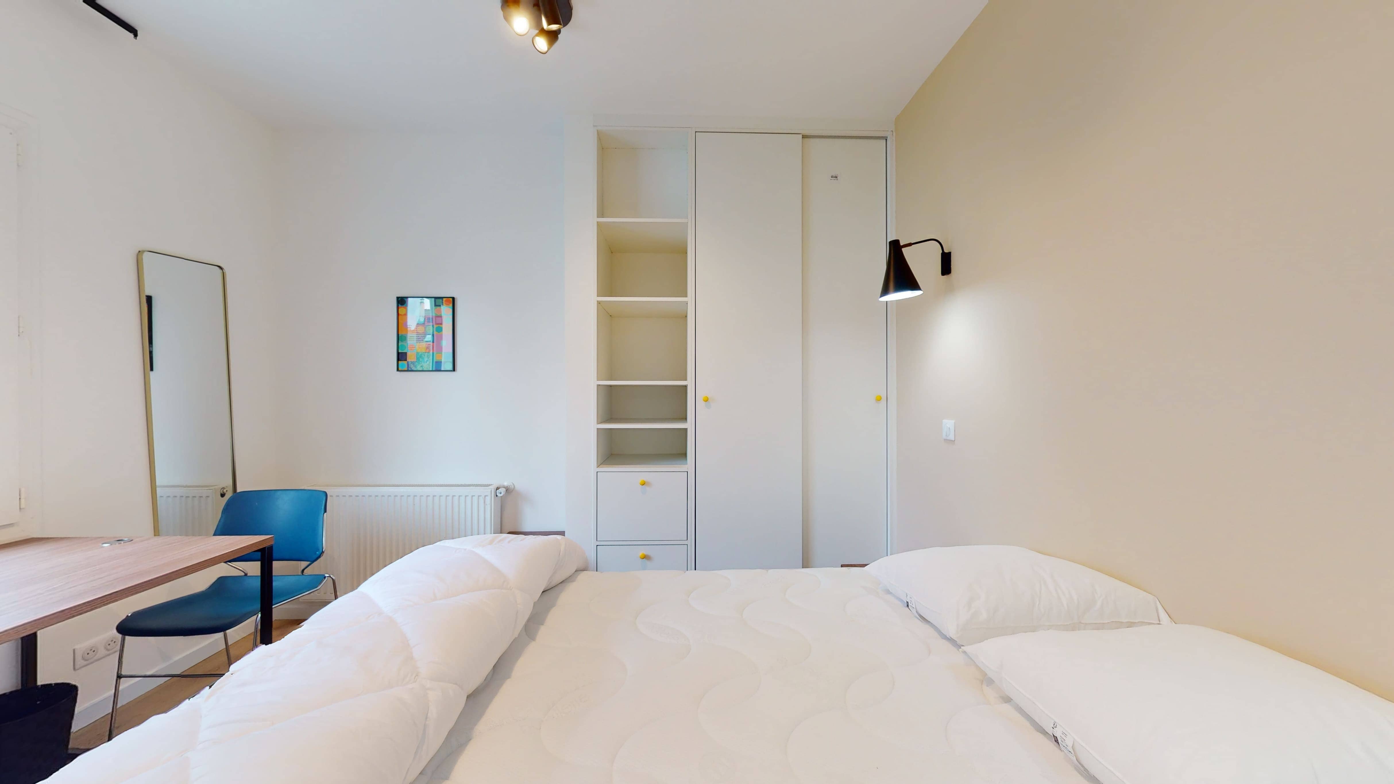  Room For One Person - 9  -  Whitney  - Gallery -  4